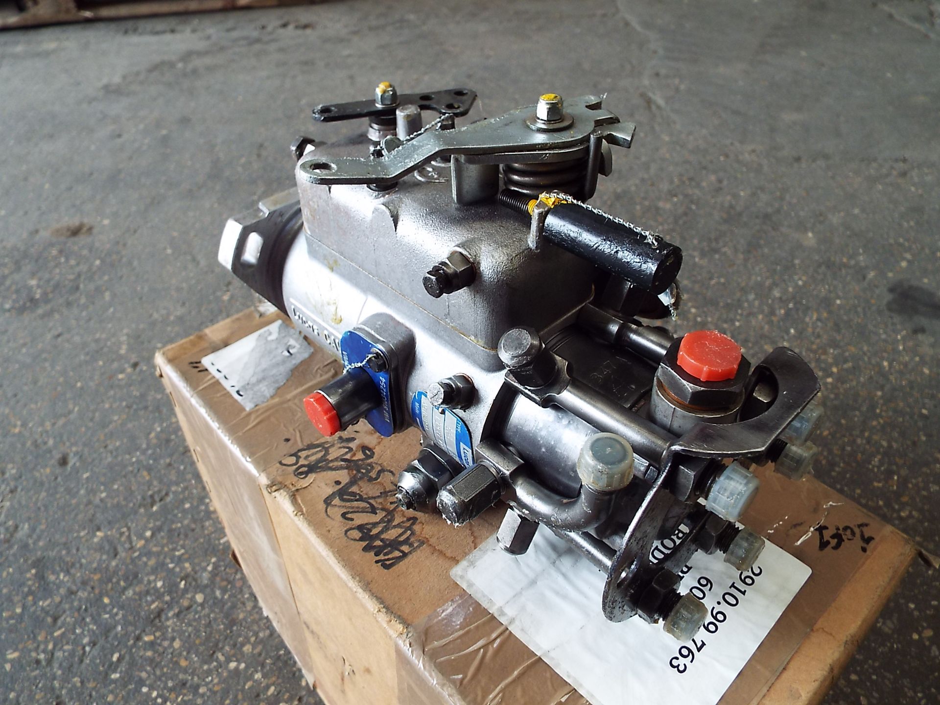 CAV/Bedford Fuel Injector Pump P/No 91033285 - Image 2 of 7