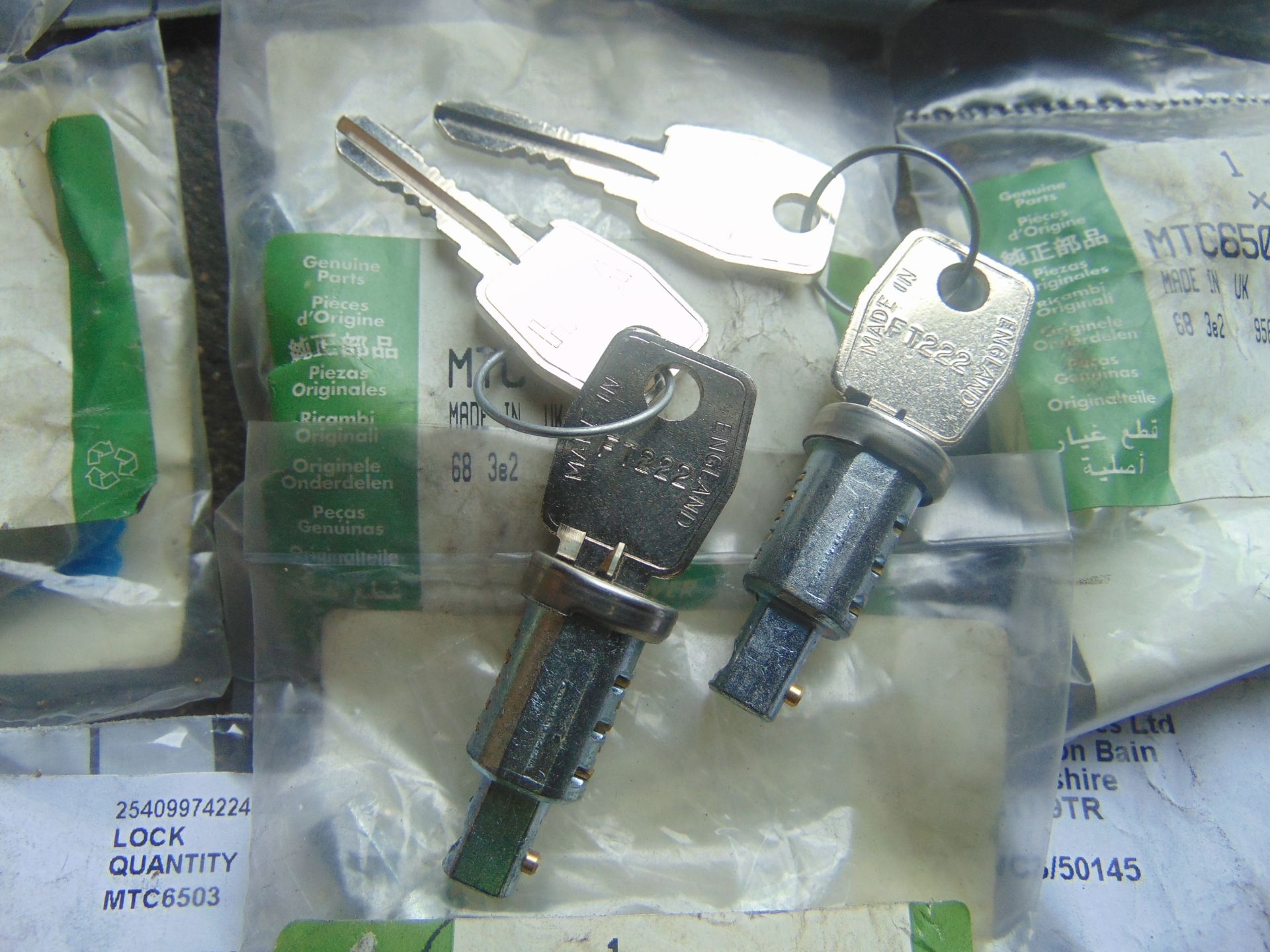 14 x Land Rover Lock and Key Set, Anti-burst Door Lock, 2 Locks P/No MTC 6503 - Image 2 of 4