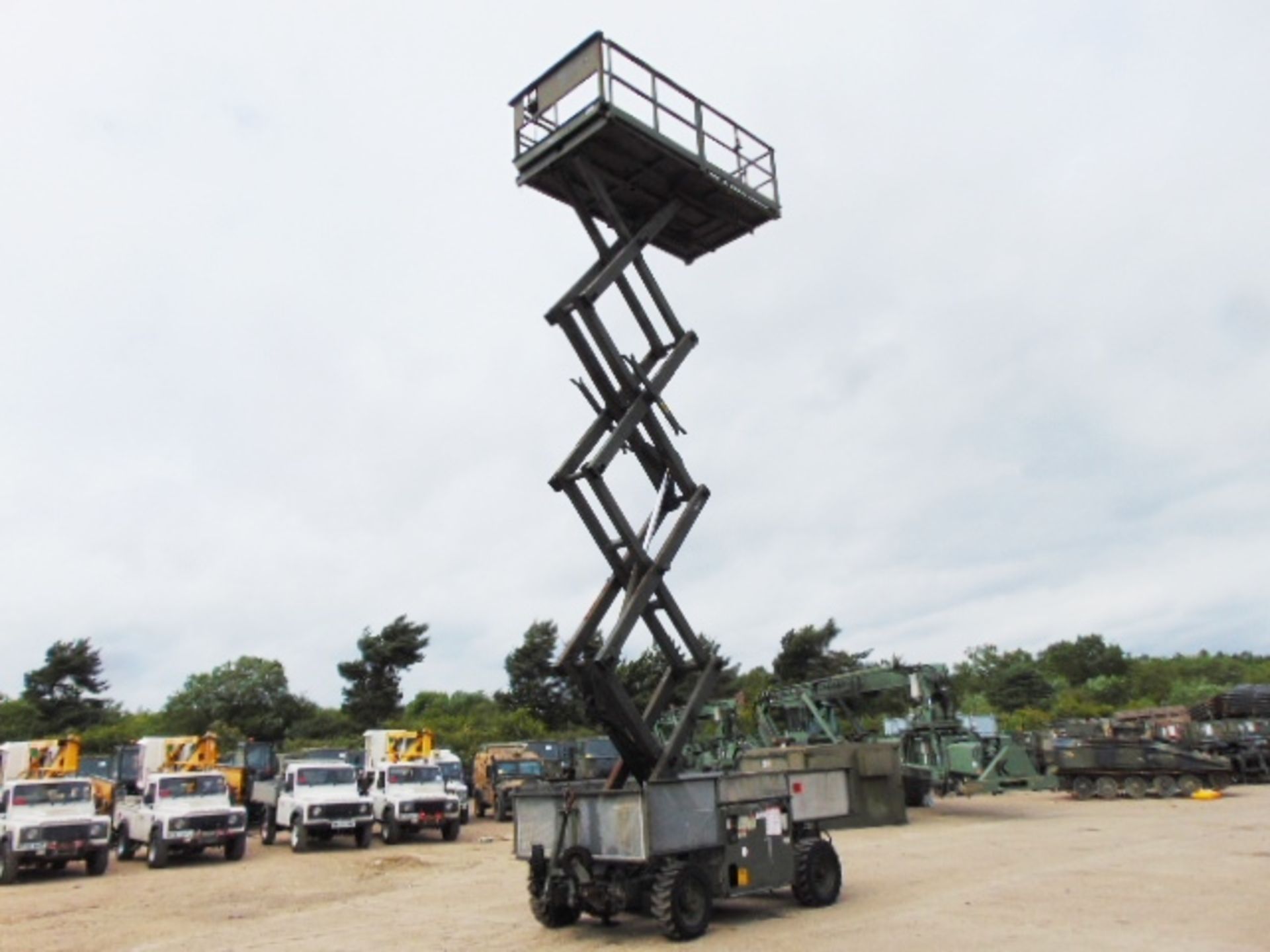 Grove SM3184 7.62m Self Propelled Aerial Work Platform - Image 2 of 19