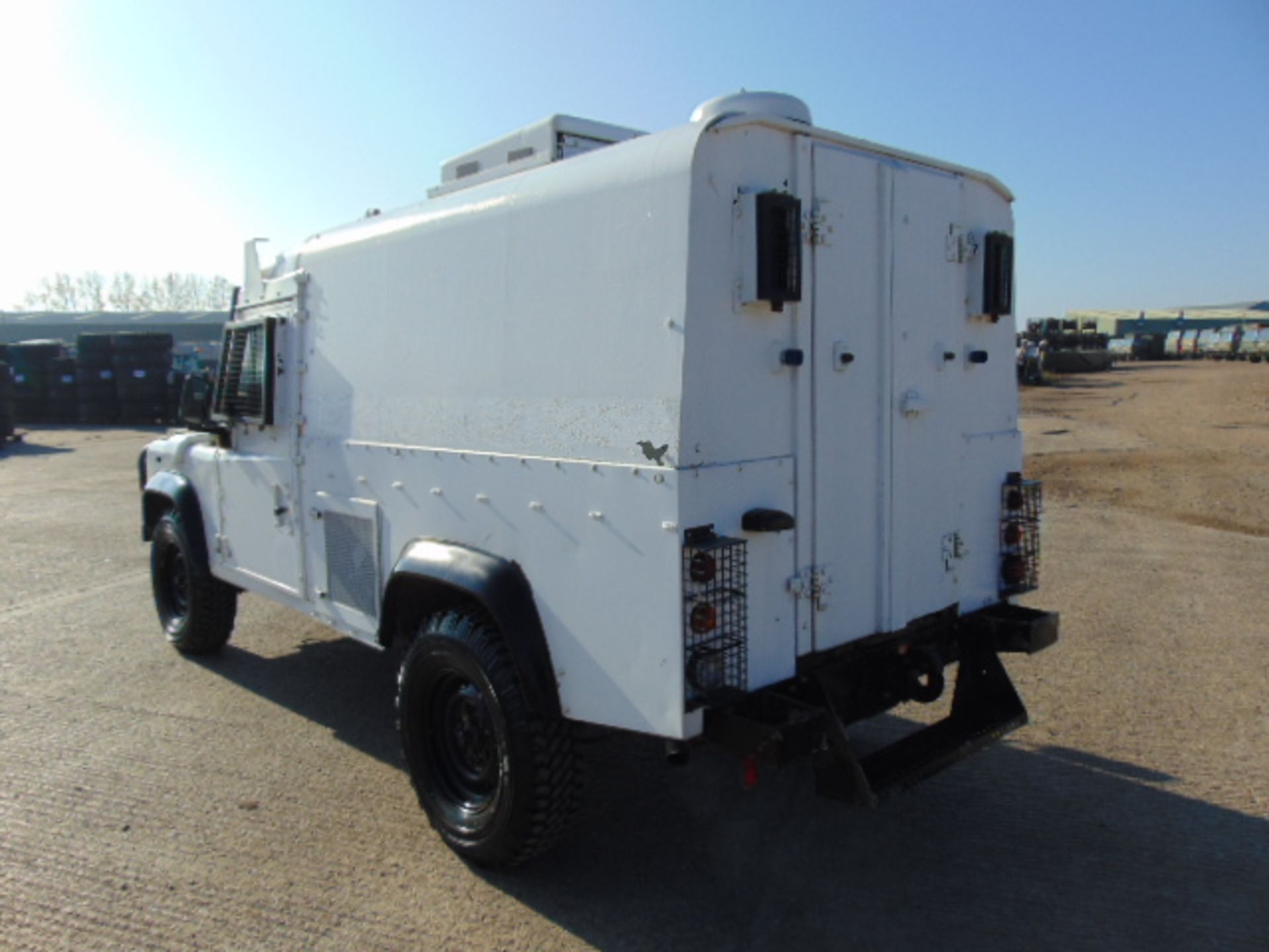 Land Rover 110 300TDi Snatch-2A - Image 8 of 25