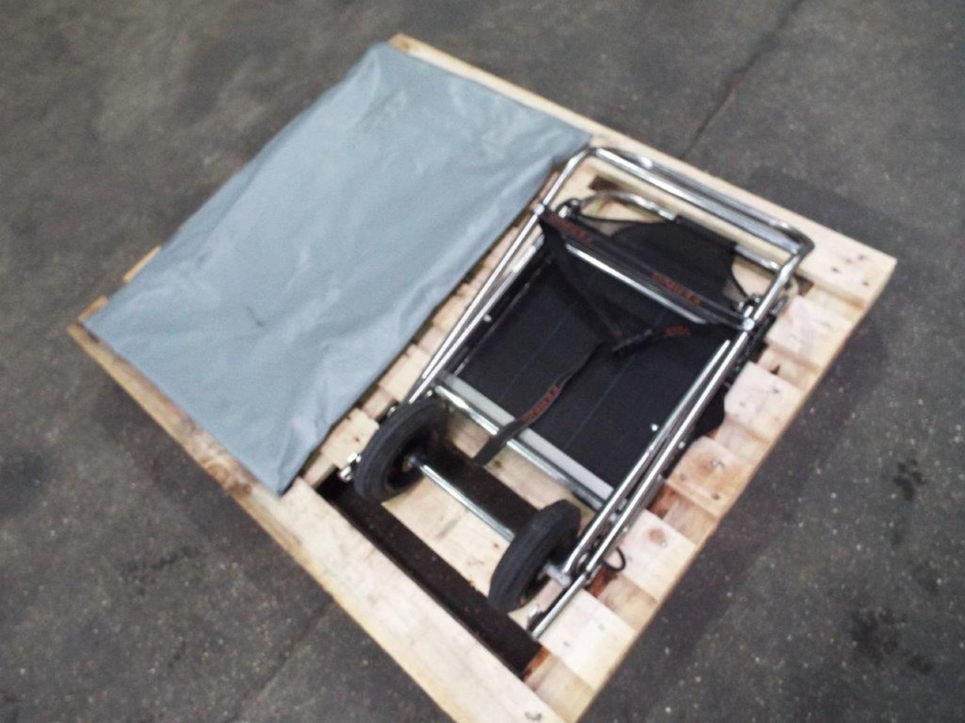 Ferno Evacuation Chair with Case - Bild 6 aus 8