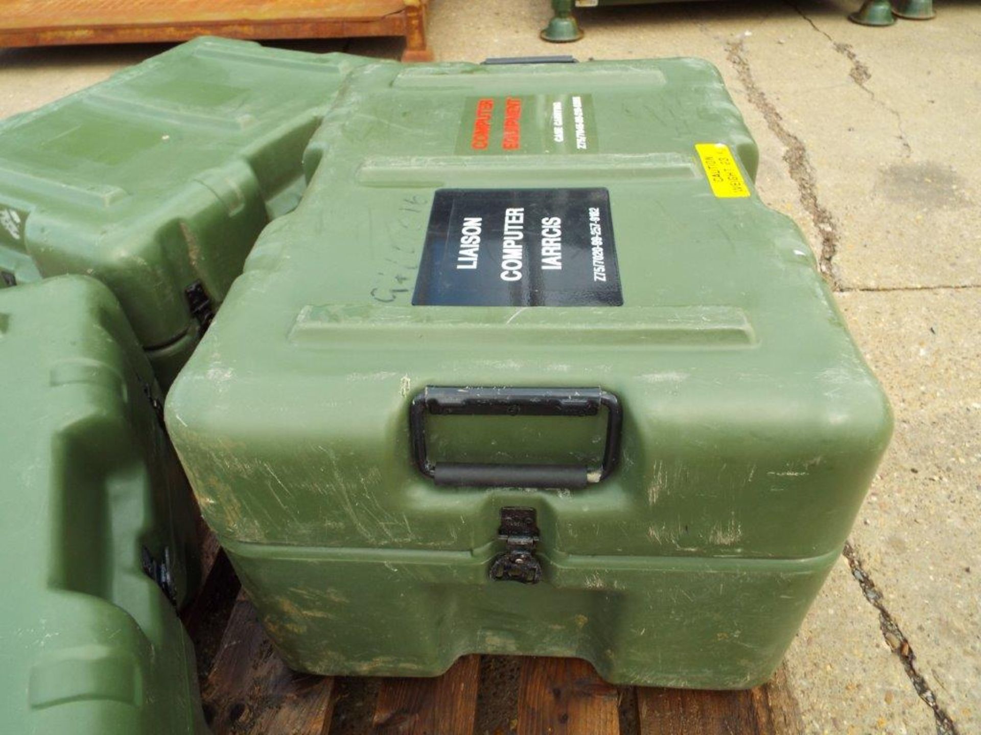 3 x Heavy Duty Military Stacking Transit / Storage Cases - Image 4 of 12