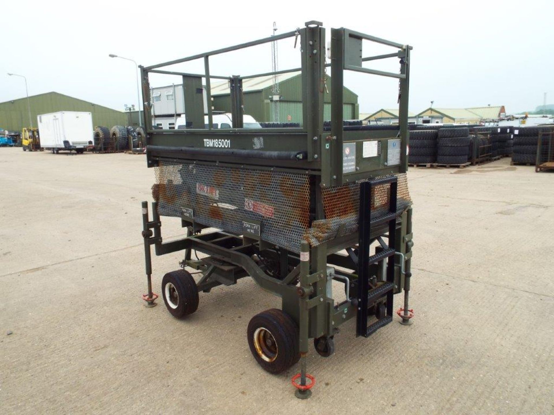 UK Lift 4m Mobile Hydraulic Work Platform - Image 3 of 17