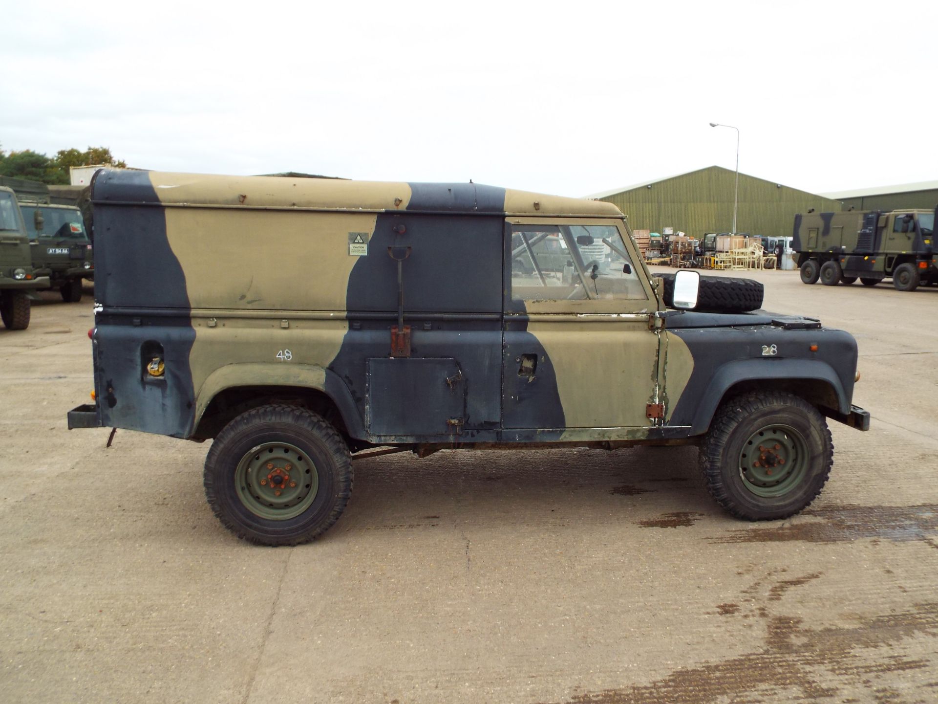 Land Rover Defender 110 Hard Top - Bild 8 aus 22