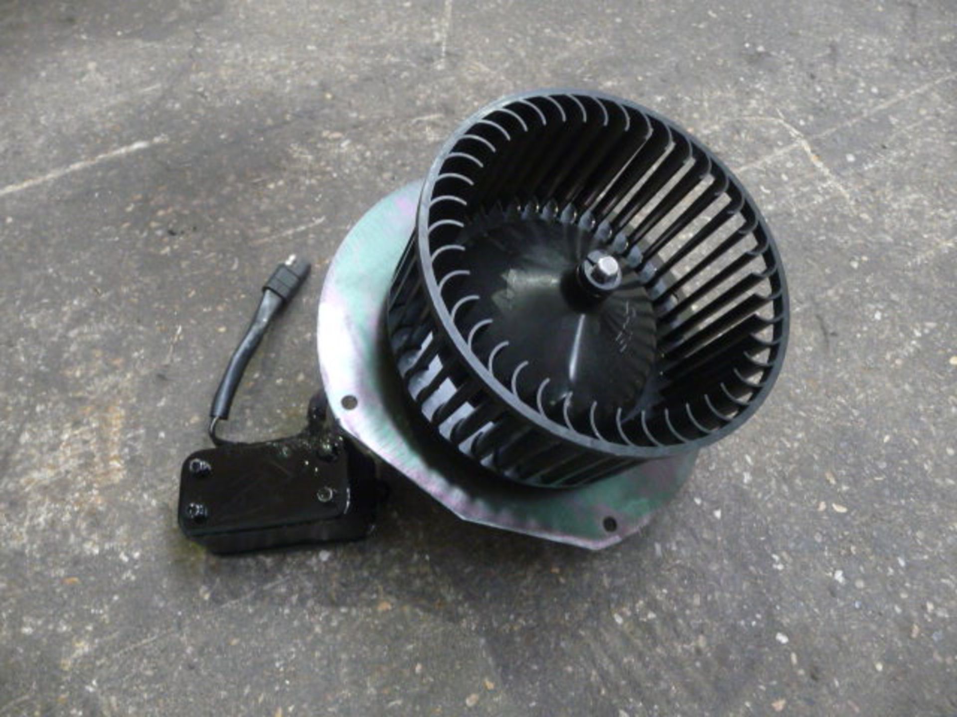 2 x Land Rover Heater Blower assembly P/No UTP1267 - Bild 3 aus 4