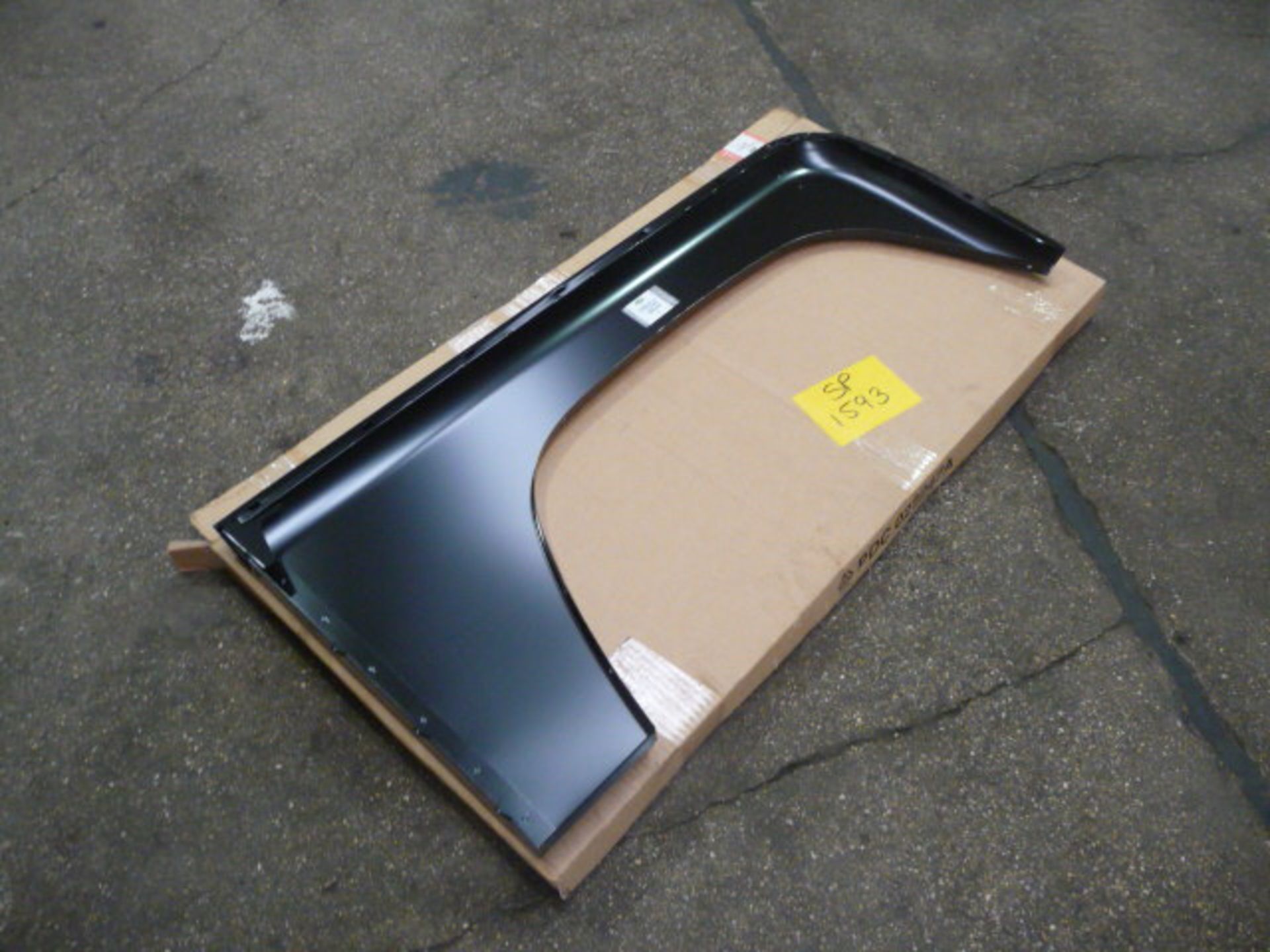 Land Rover Defender LH Outer Wing Panel RTC6350 - Image 2 of 3