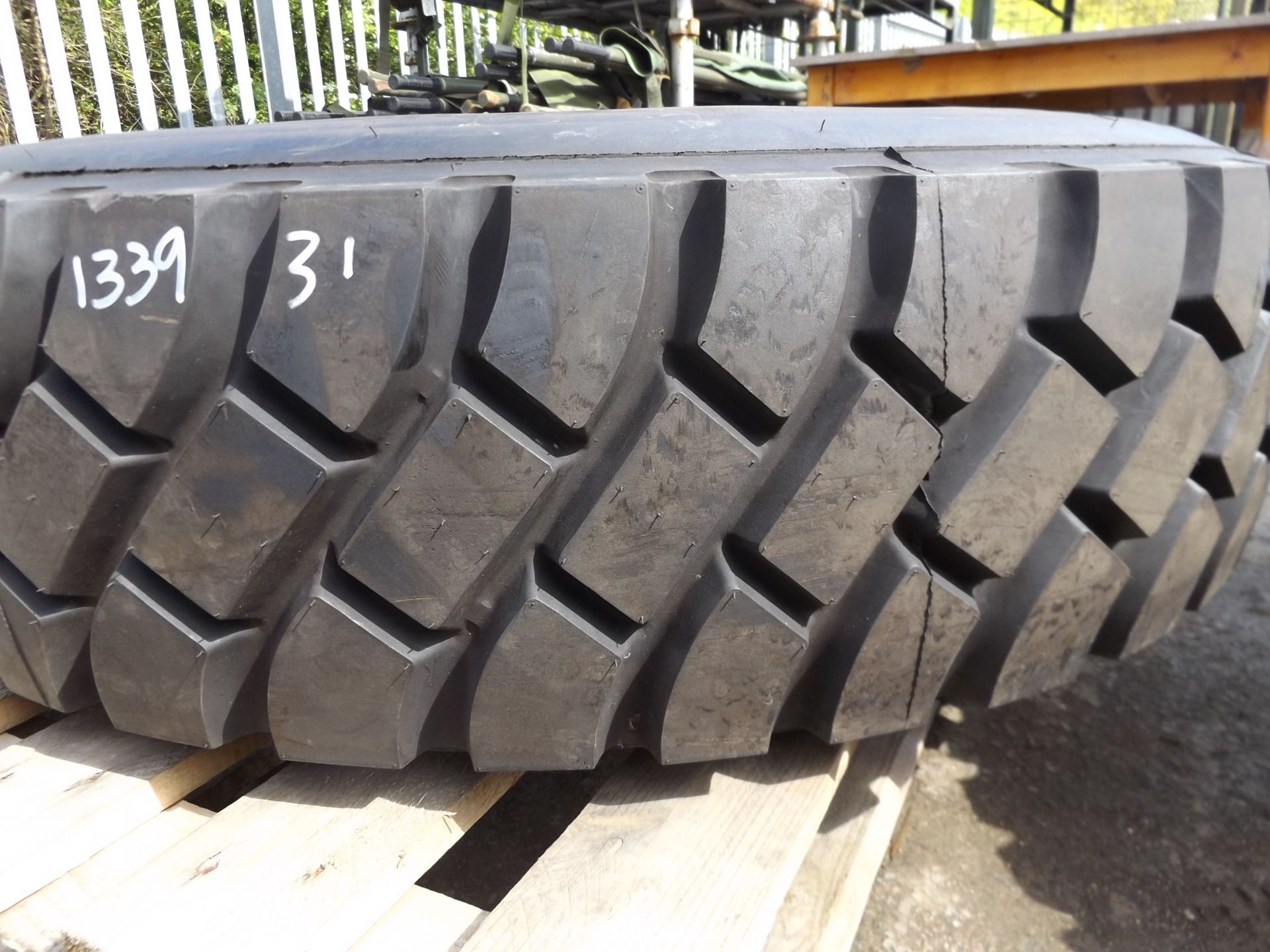 1 x Goodyear G388 12.00 R20 Tyre complete with 10 stud rim - Image 6 of 7