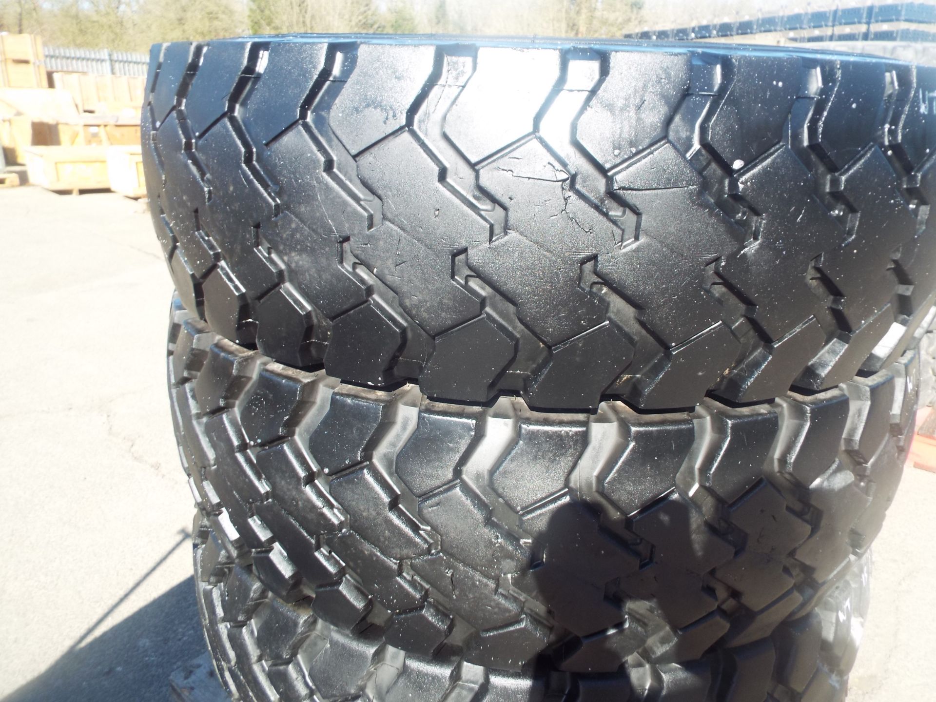 4 x Continental 14.00 R20 Tyres - Image 7 of 7