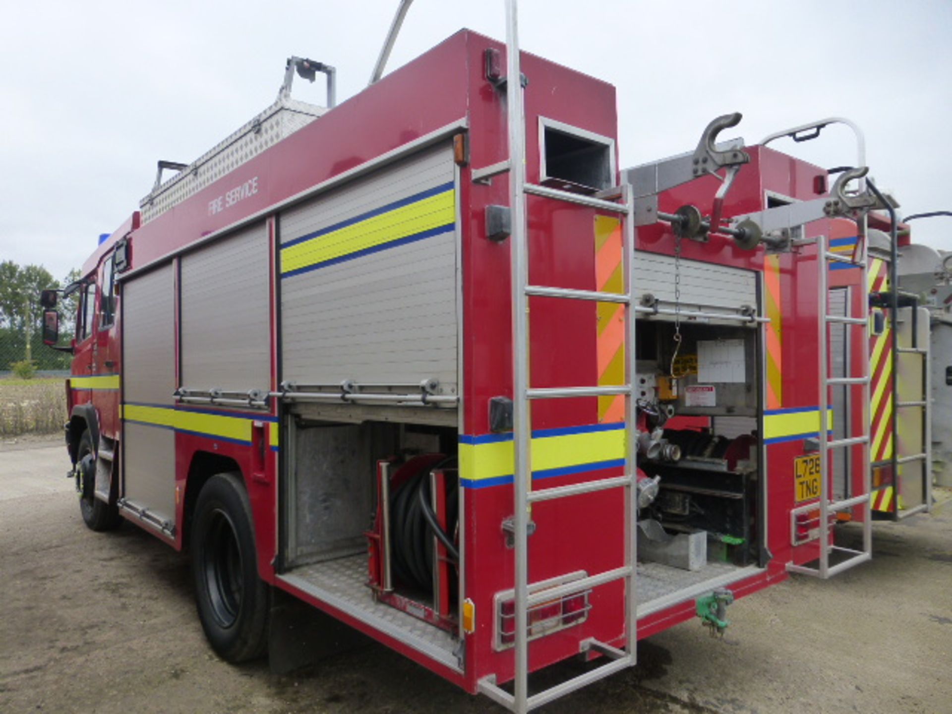 Mercedes 1124 Saxon Fire / Rescue vehicle Fire Engine - Image 2 of 8
