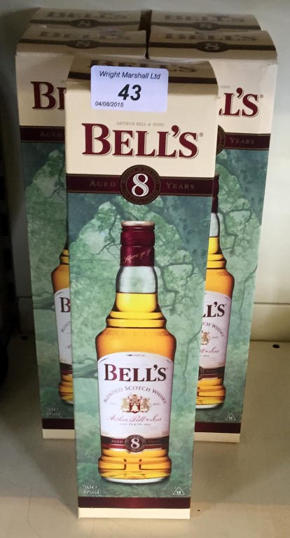 Five Bells scotch whiskey bottles fitted in original boxes.