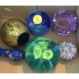 A mixed collection of glass paperweights, to include and example by Caithness 'Moon Crystal' (5).