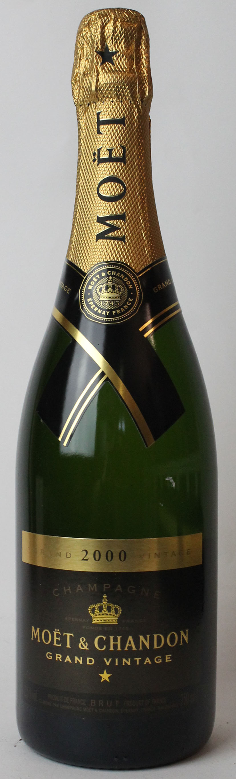 1 bottle Champagne Moet et Chandon Brut Imperial Vintage 2000 in high quality Original Individual