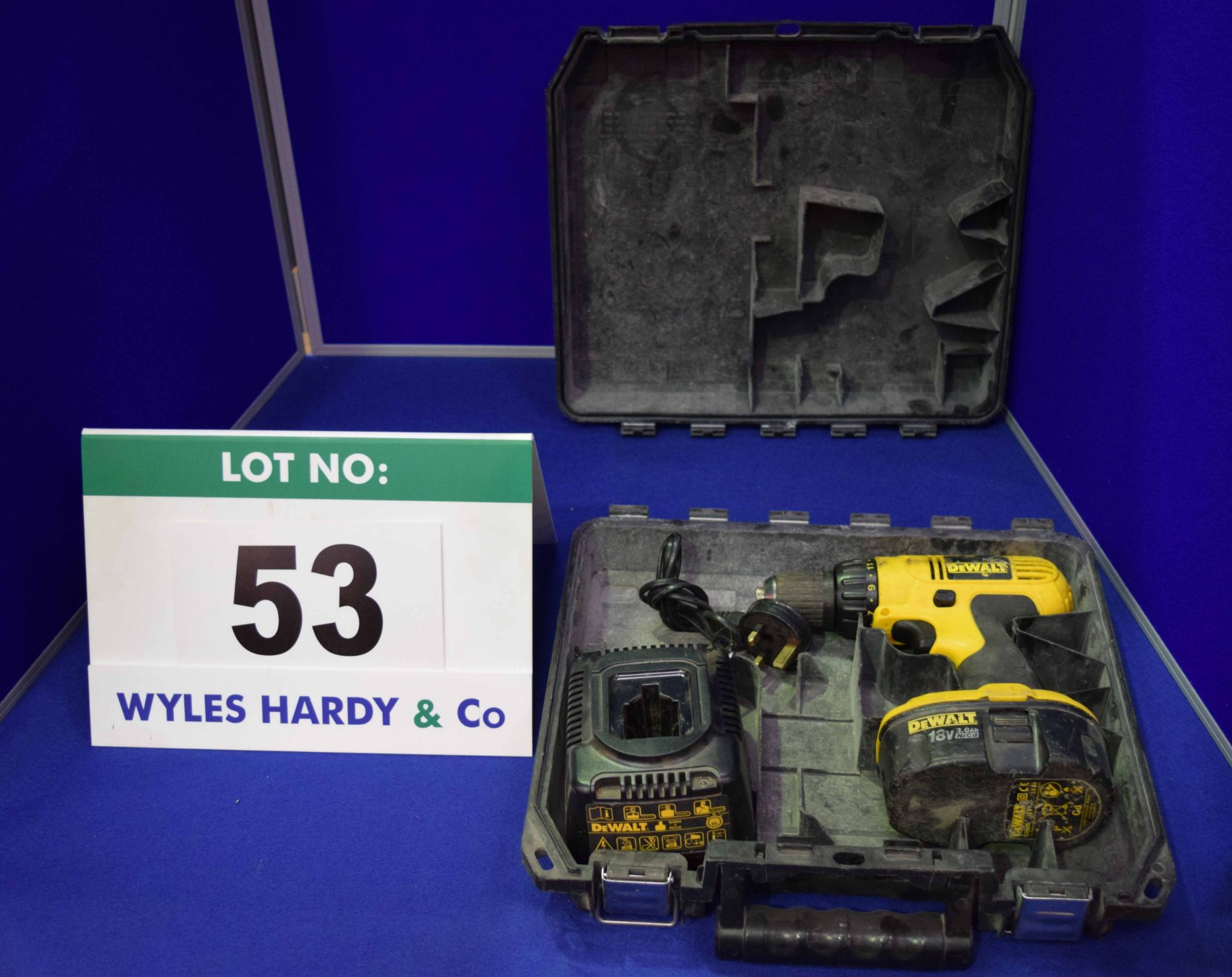 A DEWALT DC729 XRP 18V Cordless Hammer Drill with Battery Mains Charger & Blow Moulded Carry Case