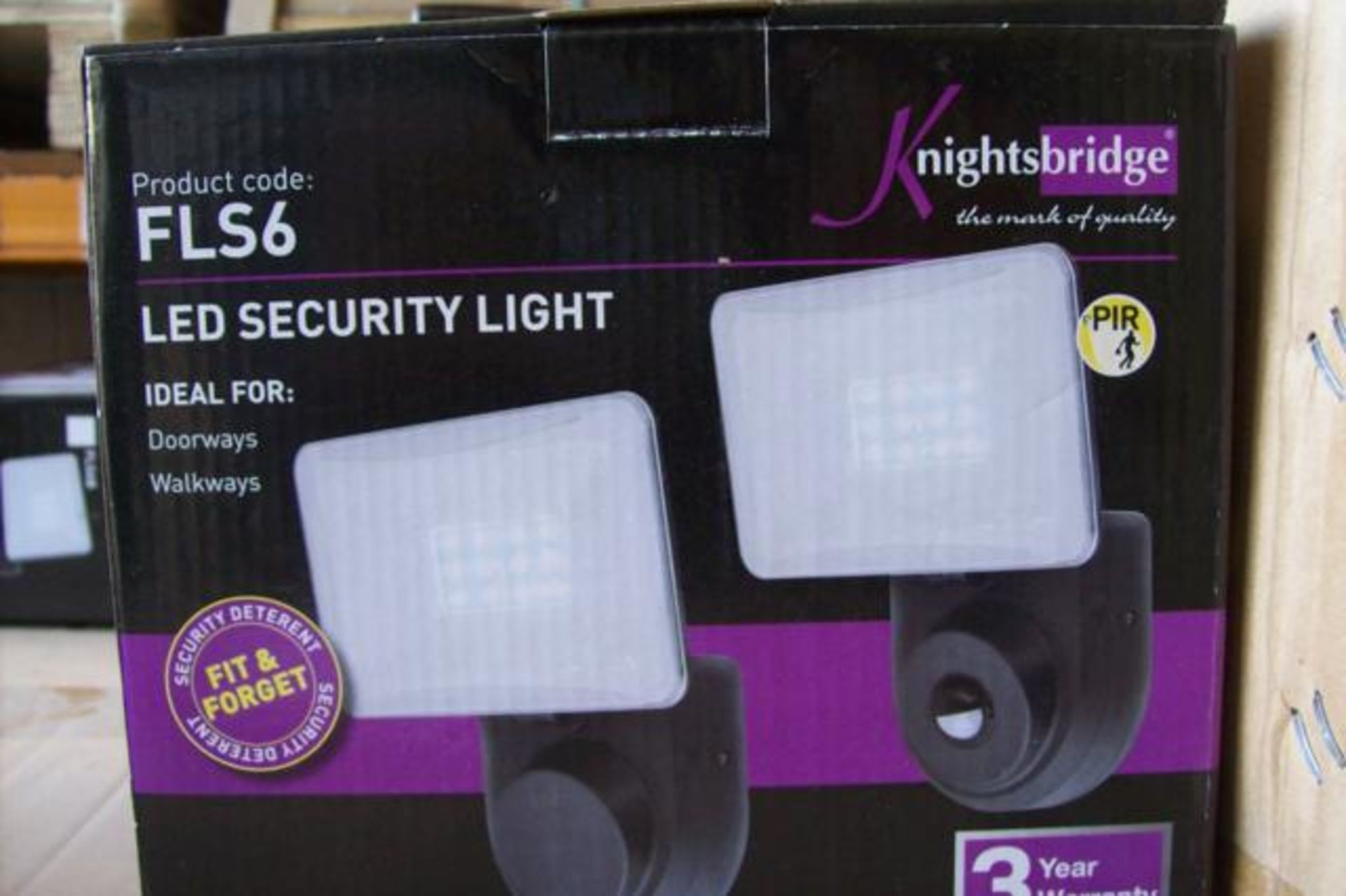 6 x Knightsbridge FLS6BP LED PIR Security Flood Light 230V 6,5W IP44 6000K