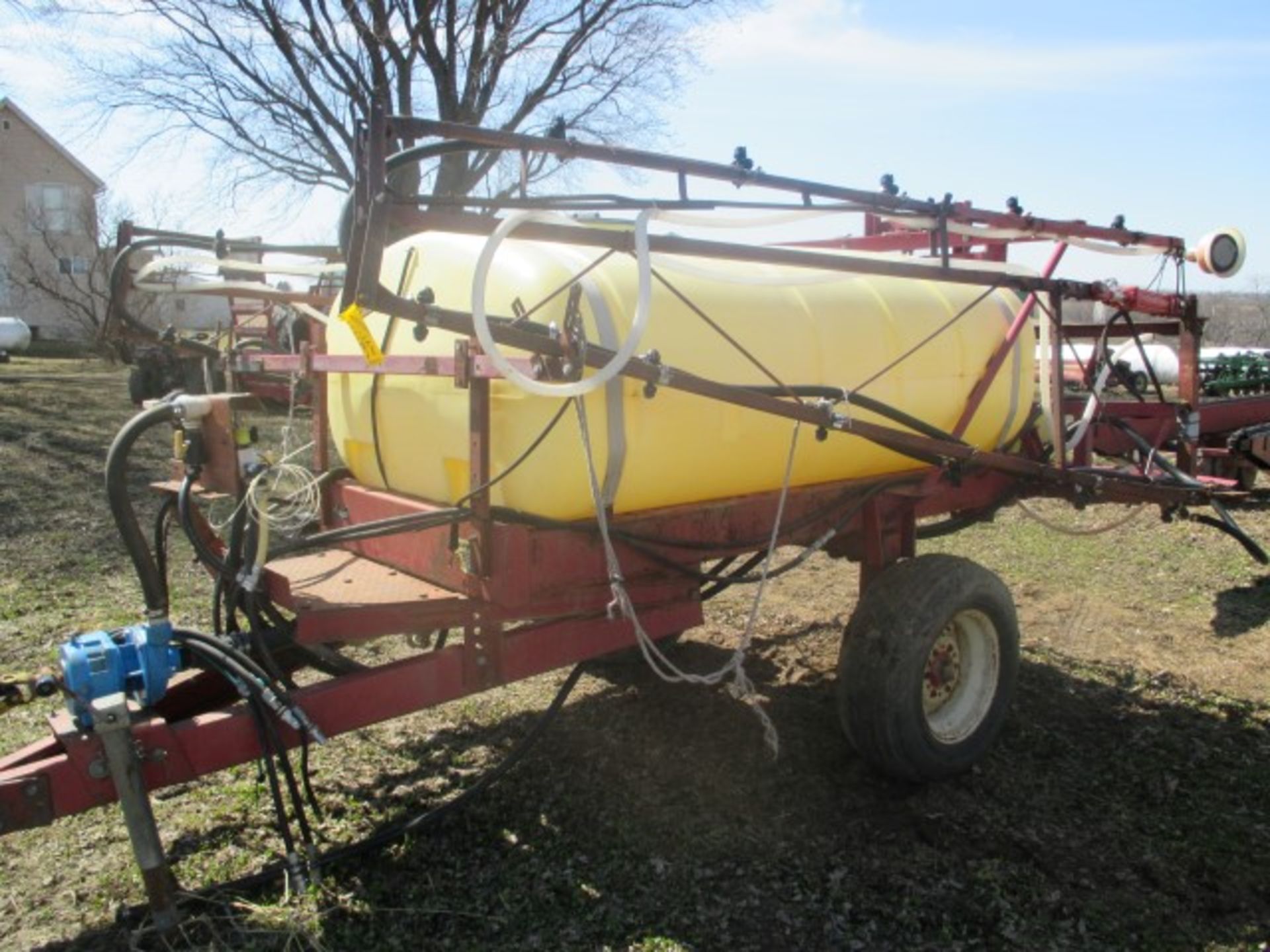 500-gal trailer type sprayer - Image 2 of 3