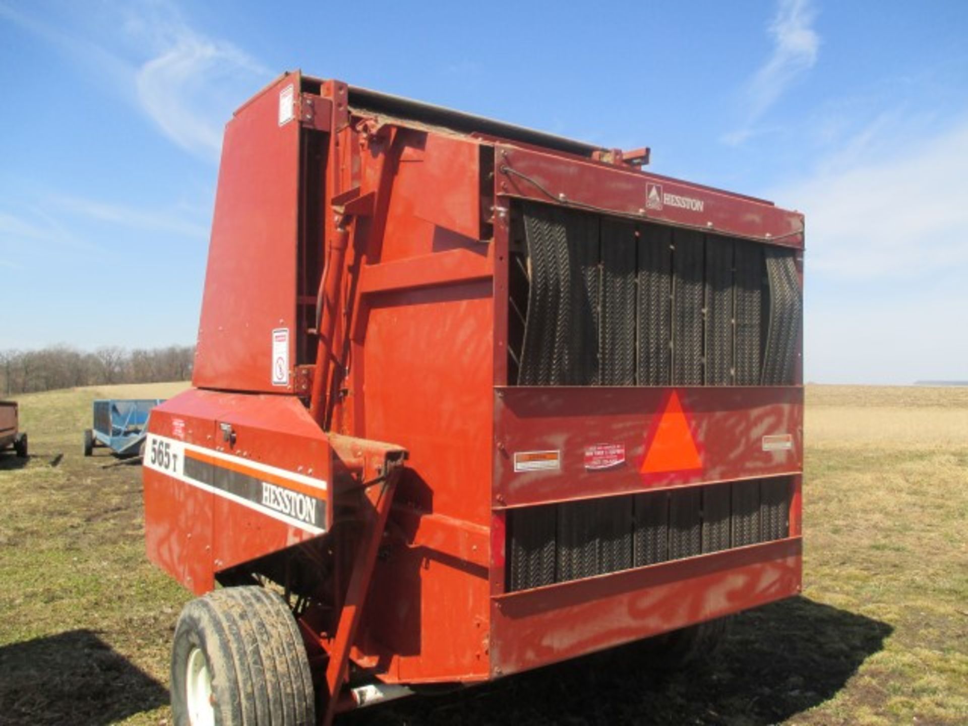 Hesston 565T round baler - Image 2 of 3