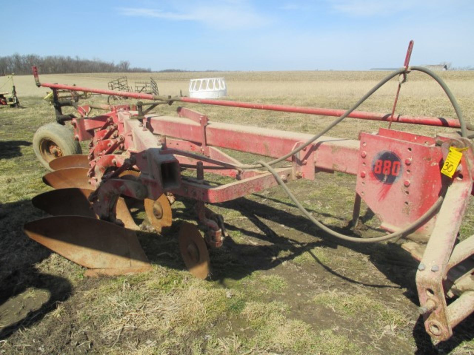 MF-880, 4-bottom plow, SN:1694001139