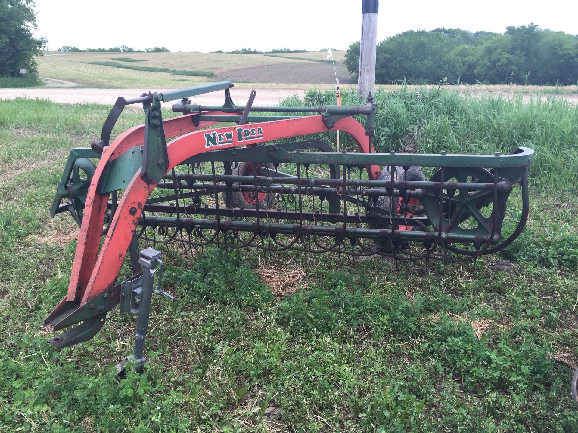 New Holland 400 Hay Rake