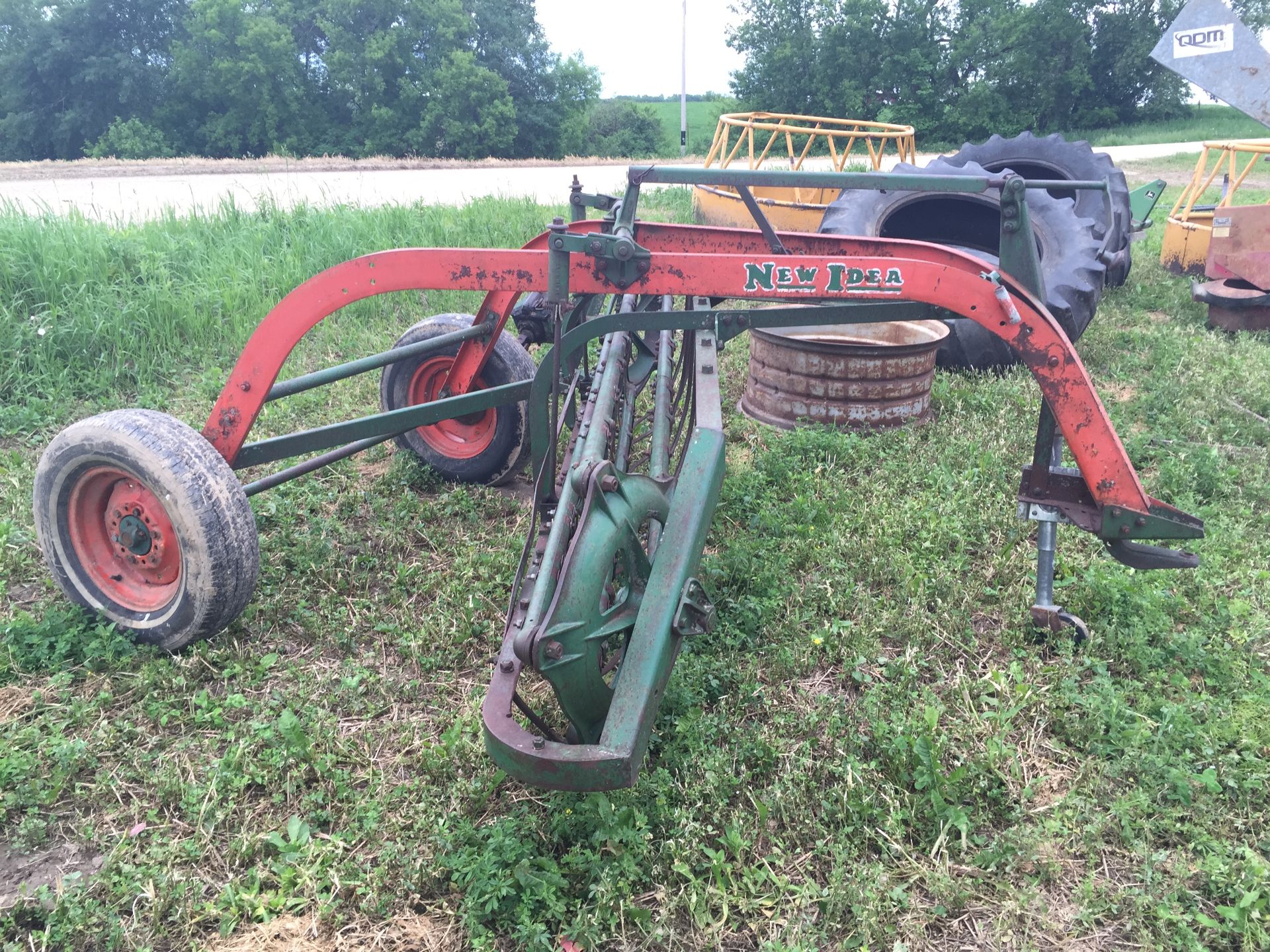 New Holland 400 Hay Rake - Image 4 of 4