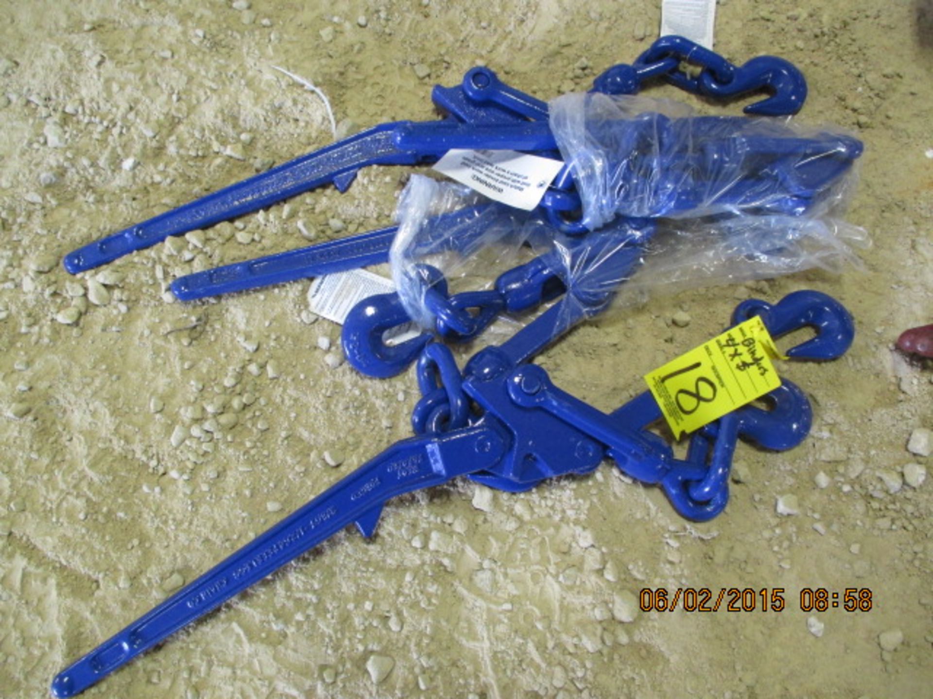 (4) blue chain binders ($x4)