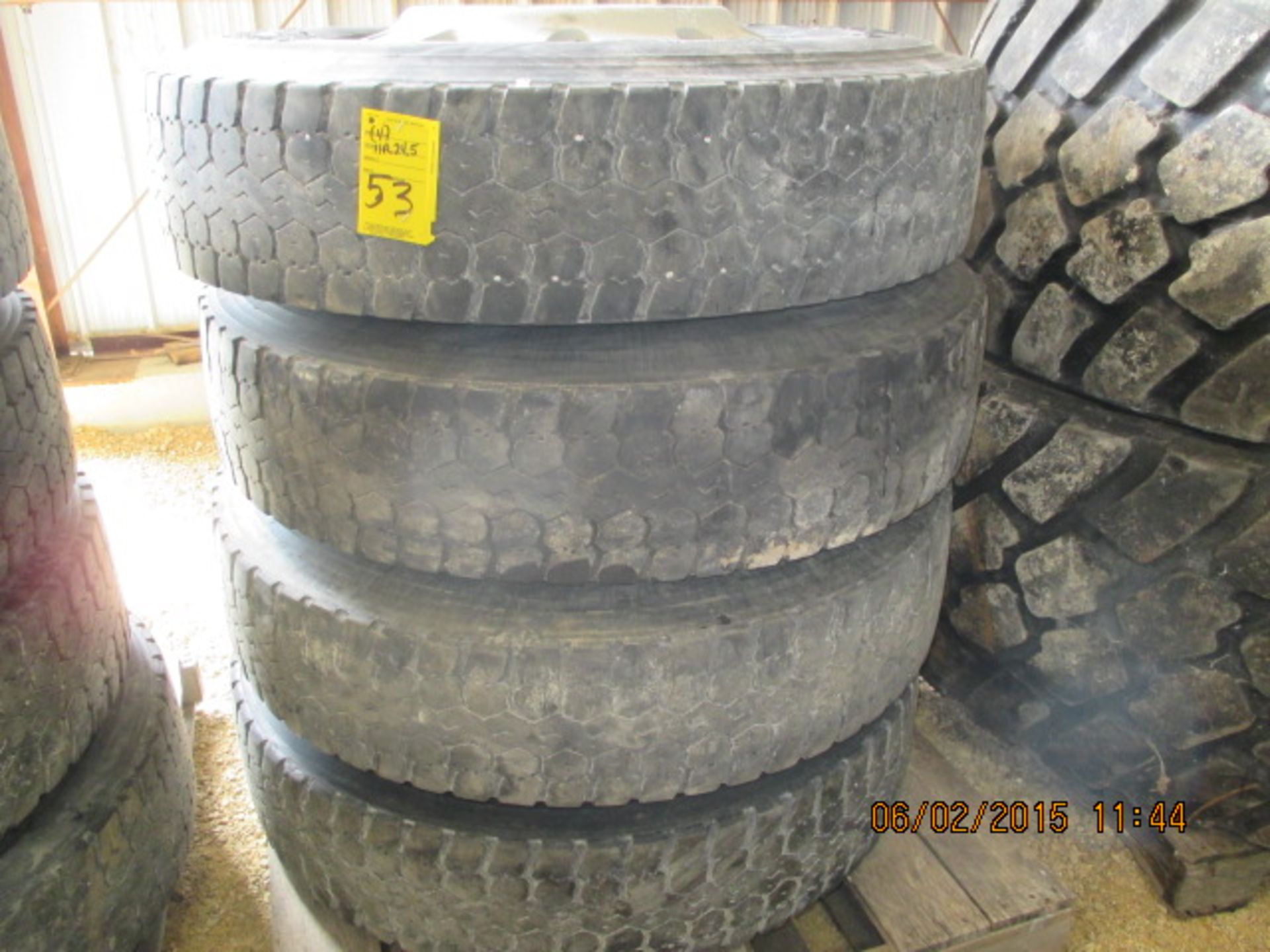 (4) 11R24.5 tires/wheels