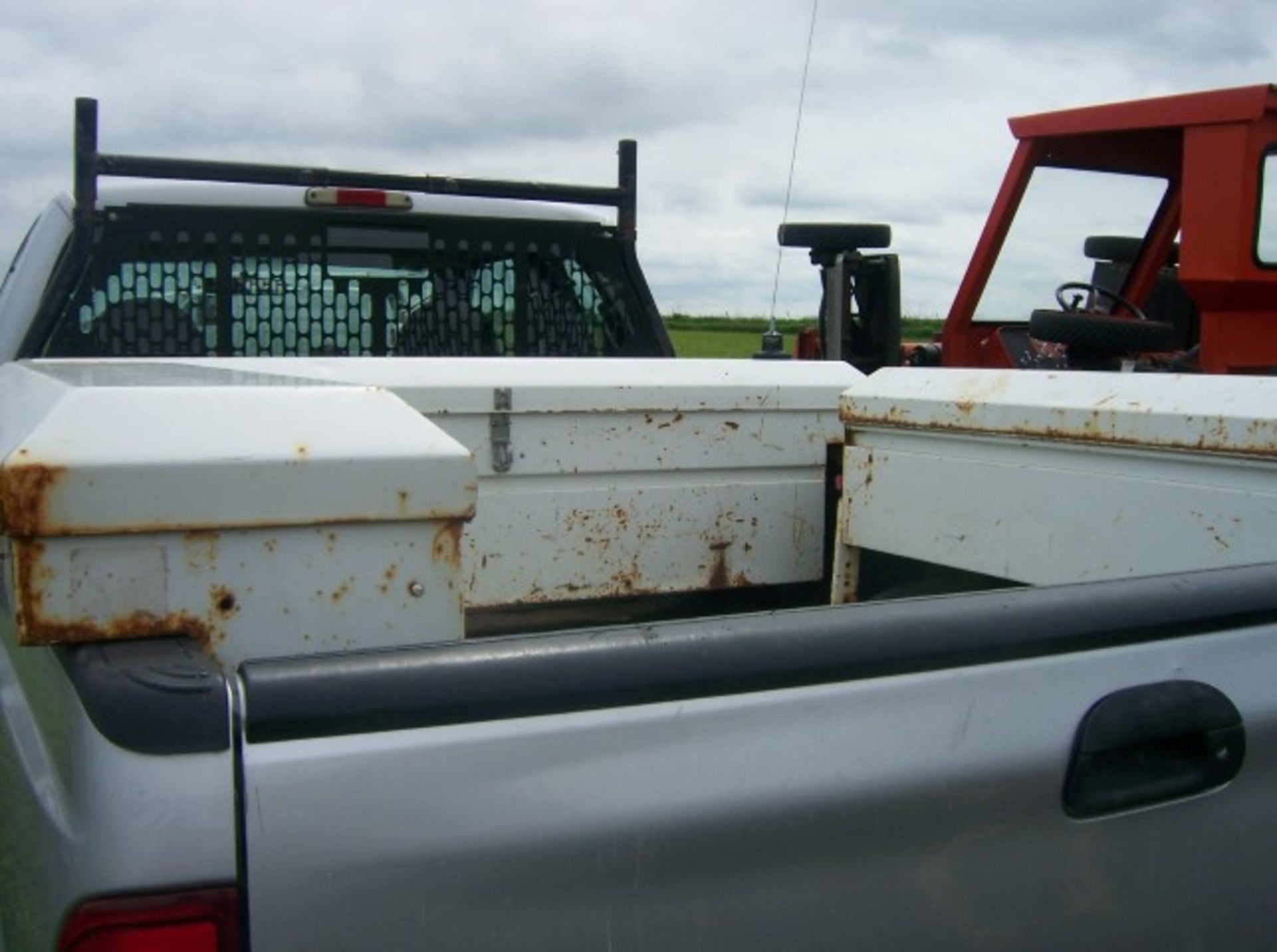 2005 Ford F-350 XL, Super Duty, ext cab, 4x2, 183,113-miles, w/mtd toolboxes, VIN:1FTSX30515EC46518 - Image 3 of 3