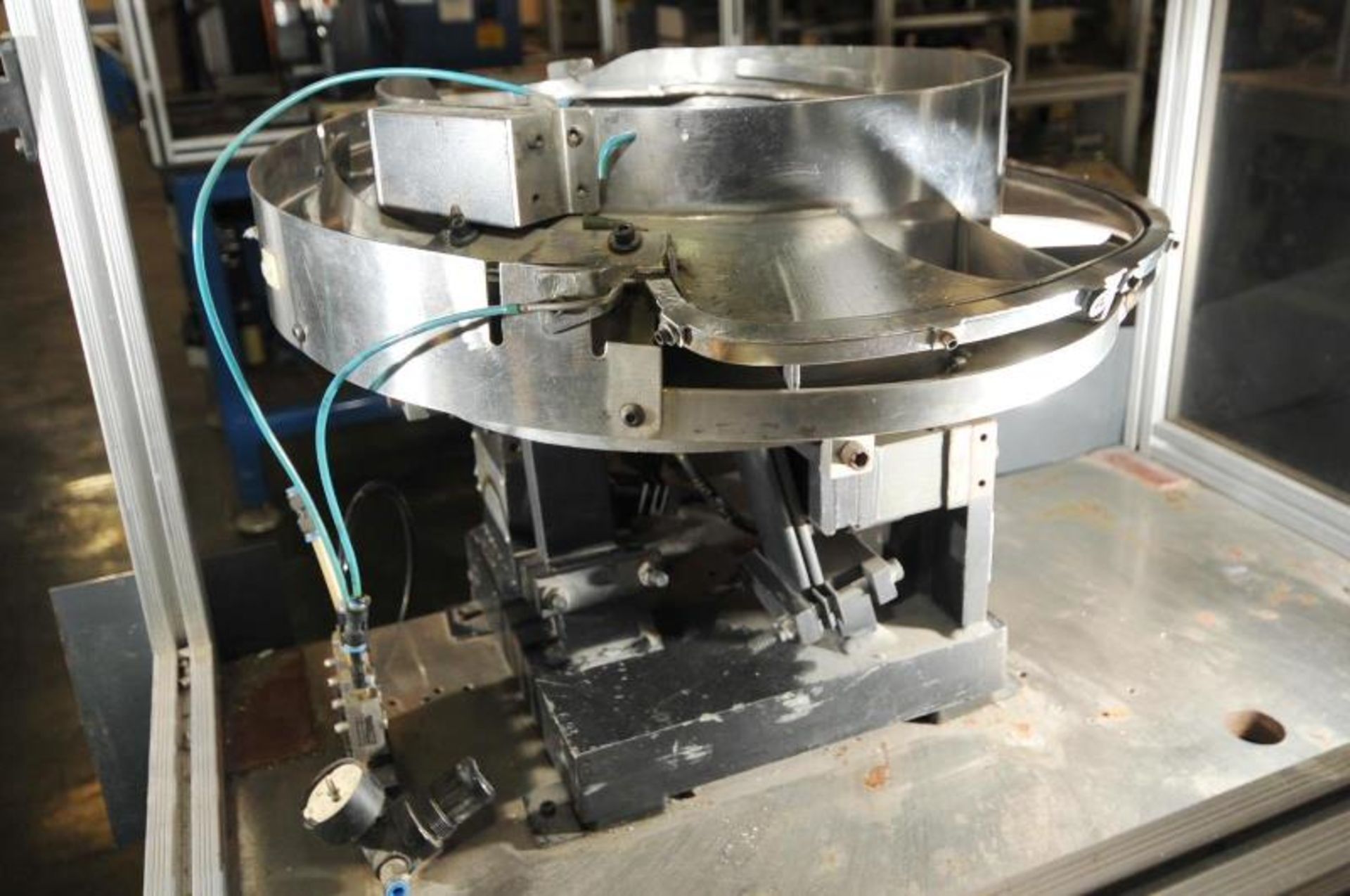 workstation, usage: assembly feeder, brand: n/a, condition: medium. Location: Cd. Juarez or El - Image 11 of 12