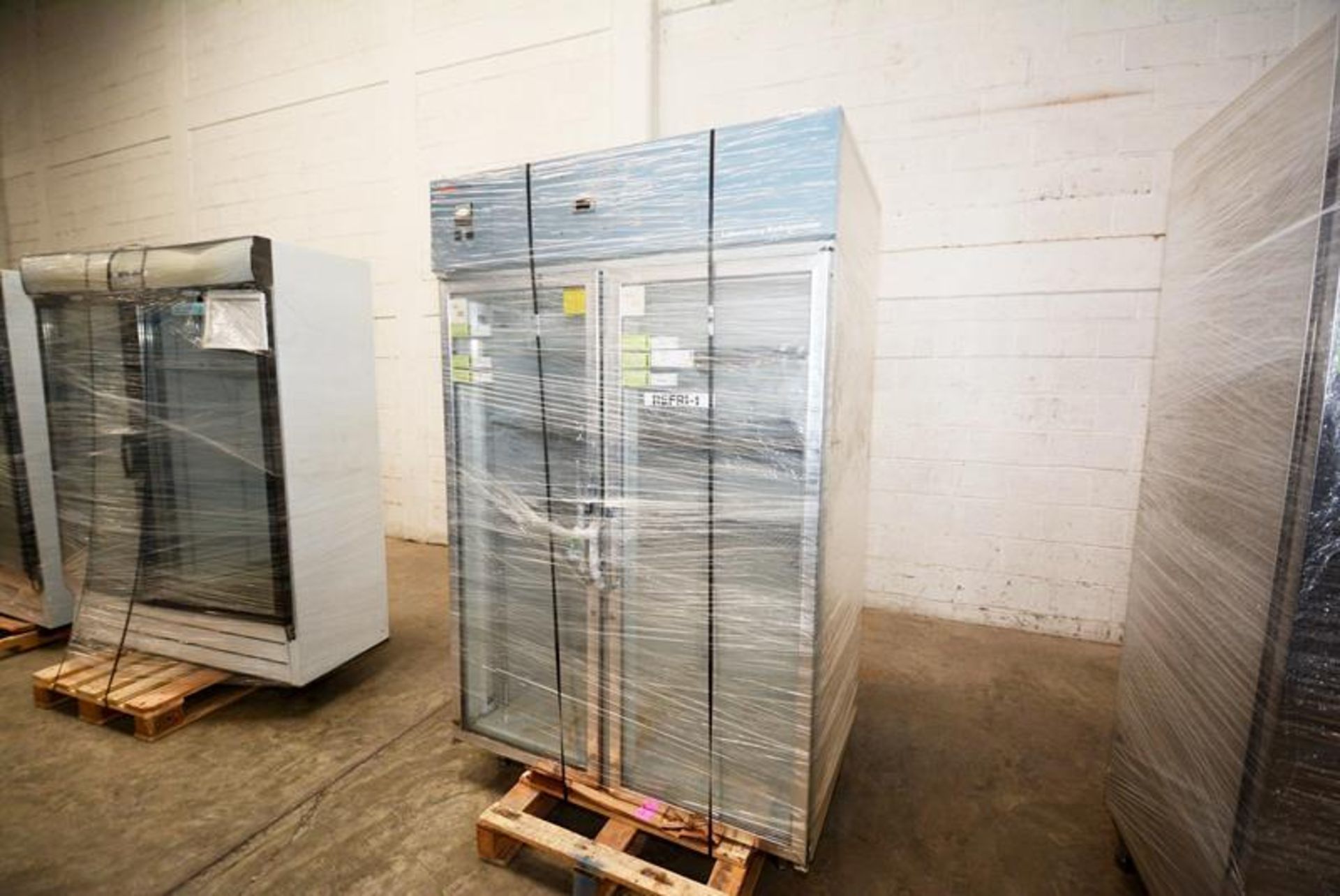 Refrigerator used to keep samples at the QC and testing lab. Located in Cd. Juarez.  Refrigerador - Image 3 of 14