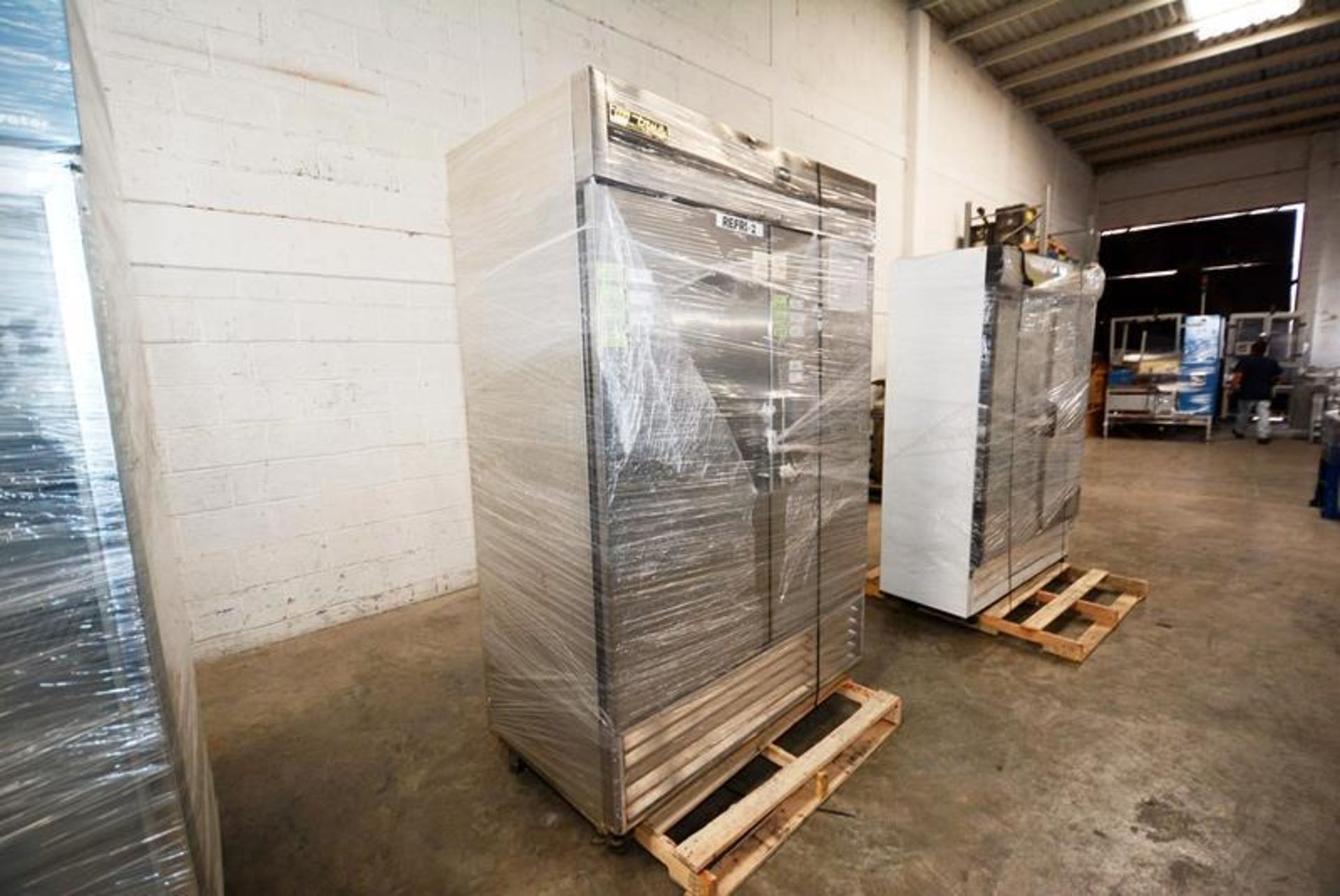 Refrigerator used to keep samples at the QC and testing lab. Located in Cd. Juarez.  Refrigerador - Image 7 of 12