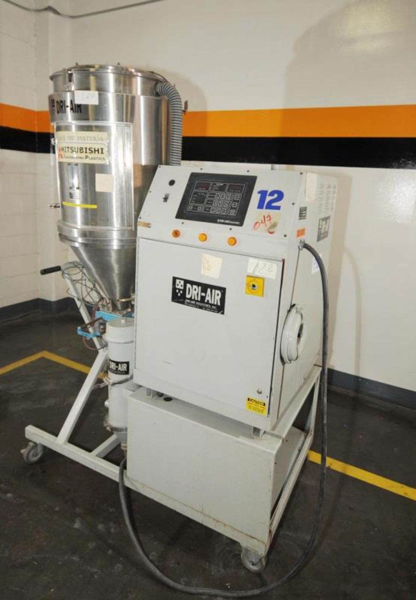 Dryer, brand: Dry Air, usage: plastic overmolding machine, condition:  good. Location: Cd. Juarez or - Image 3 of 13