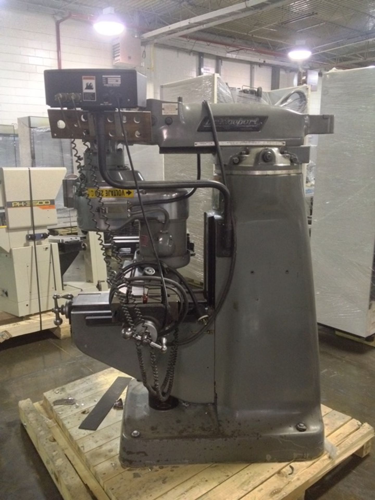 2HP Milling Machine, Brand: Bridgeport, Series: 2J 123204-2. Condition: Good, Location: Cd. Juarez - Image 7 of 20