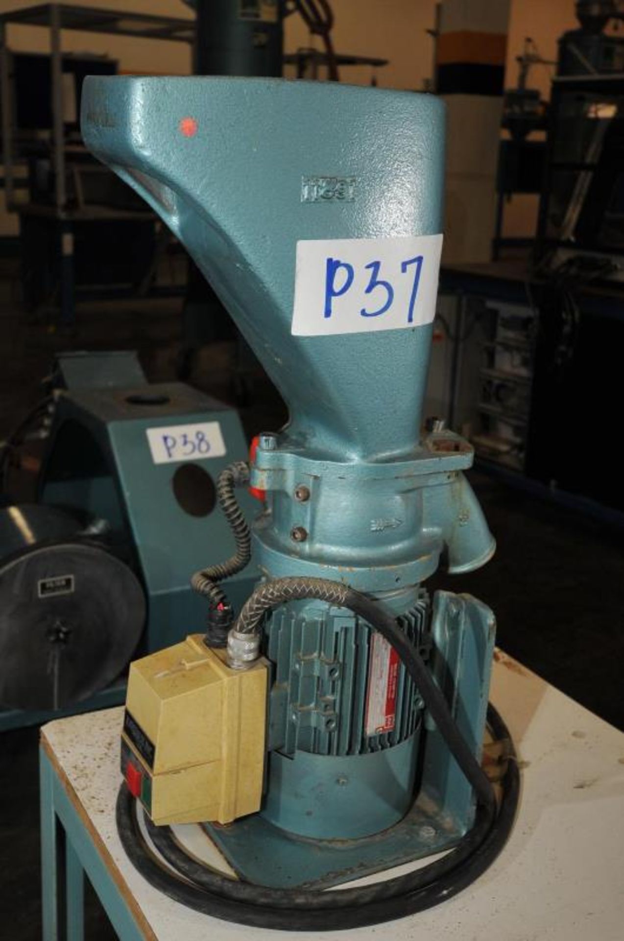 motor, brand: brook crompton, usage: overmolding machine, condition: good. Location: Cd. Juarez or - Image 3 of 10