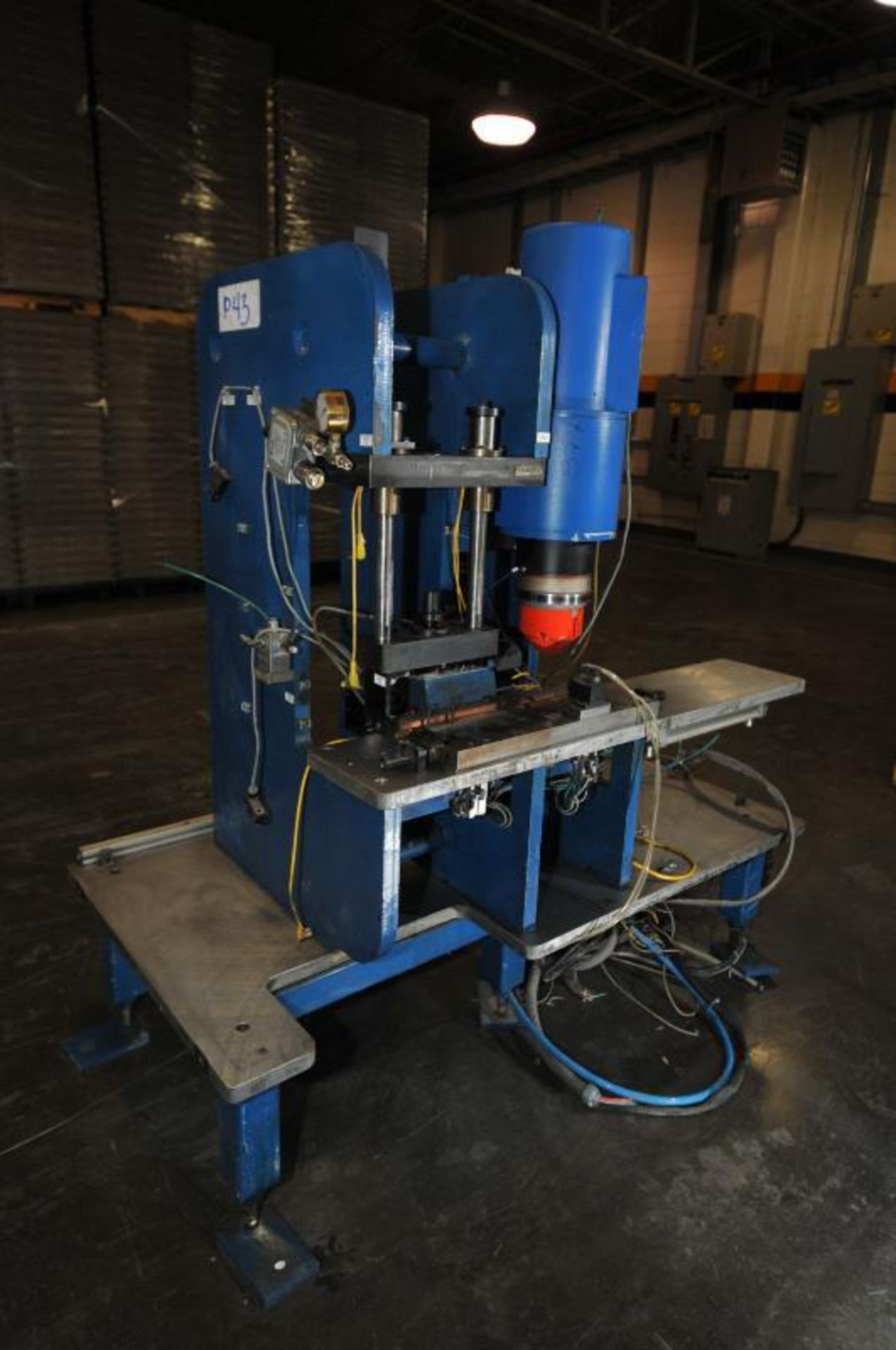 workstation for Industrial Riveter, brand: inovative automation, condition: spare parts. Location: - Image 6 of 11