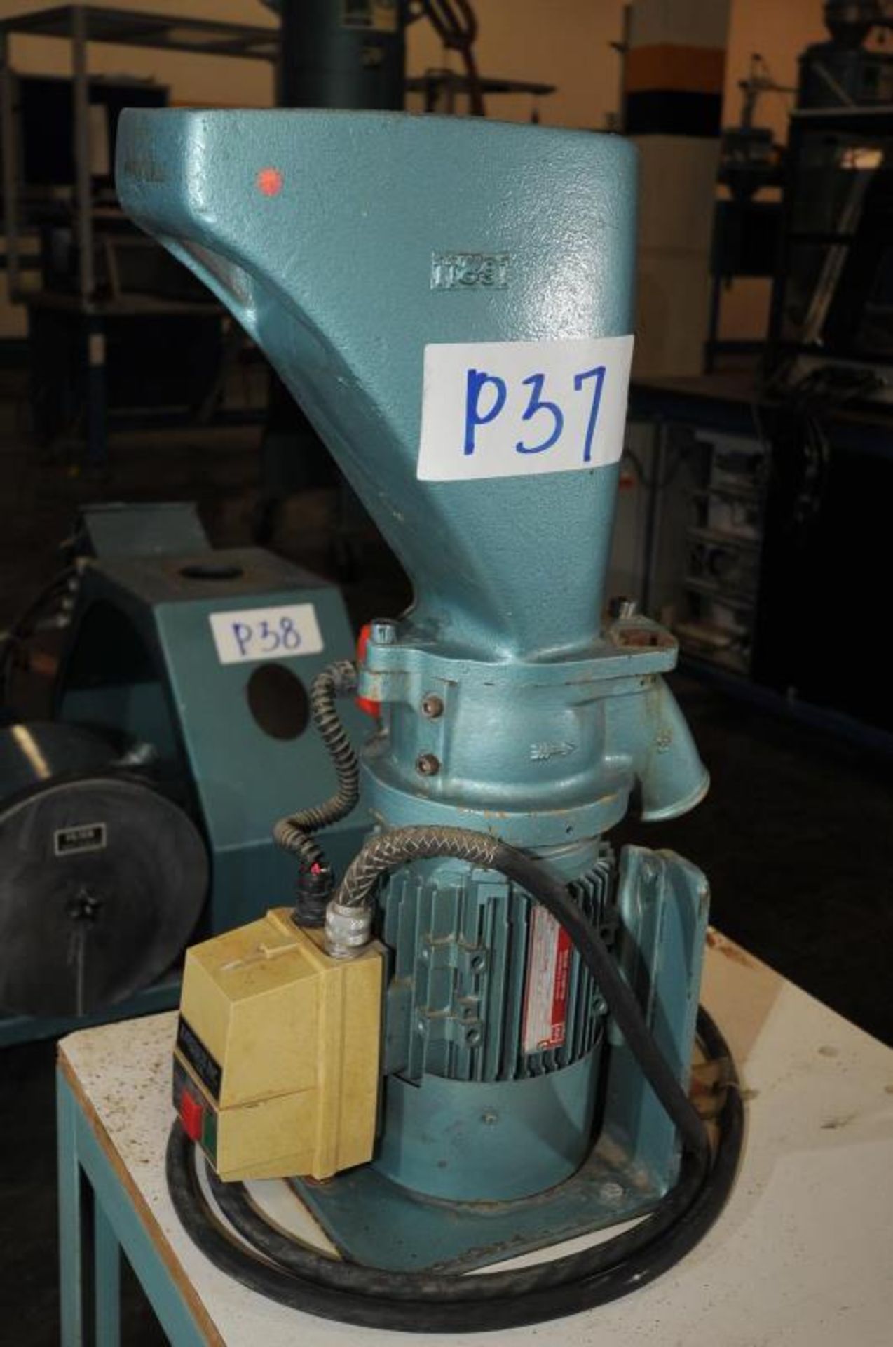 motor, brand: brook crompton, usage: overmolding machine, condition: good. Location: Cd. Juarez or - Image 4 of 10