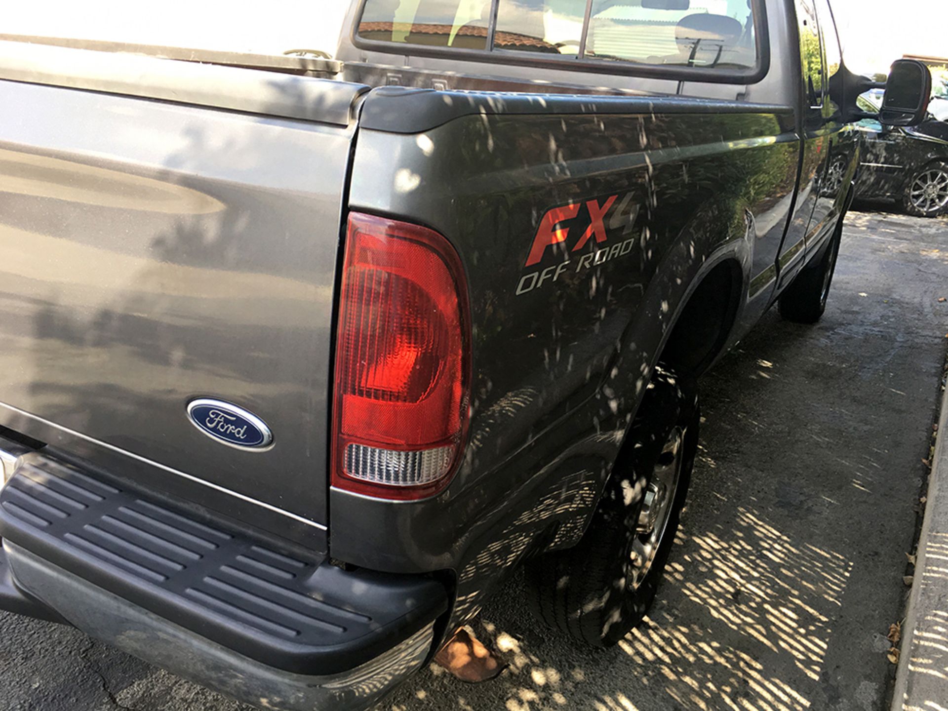 2003 FORD 250 SUPER DUTY LARIAT SUPER CAB 6.8L V10EFI PICKUP TRUCK - Image 8 of 17