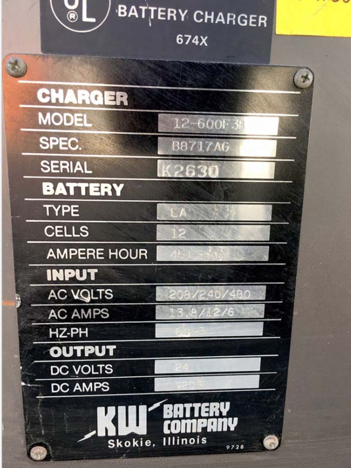 KW BATTERY COMPANY 24 VOLT FORKLIFT BATTERY CHARGER # 12-600F38 - Image 2 of 4