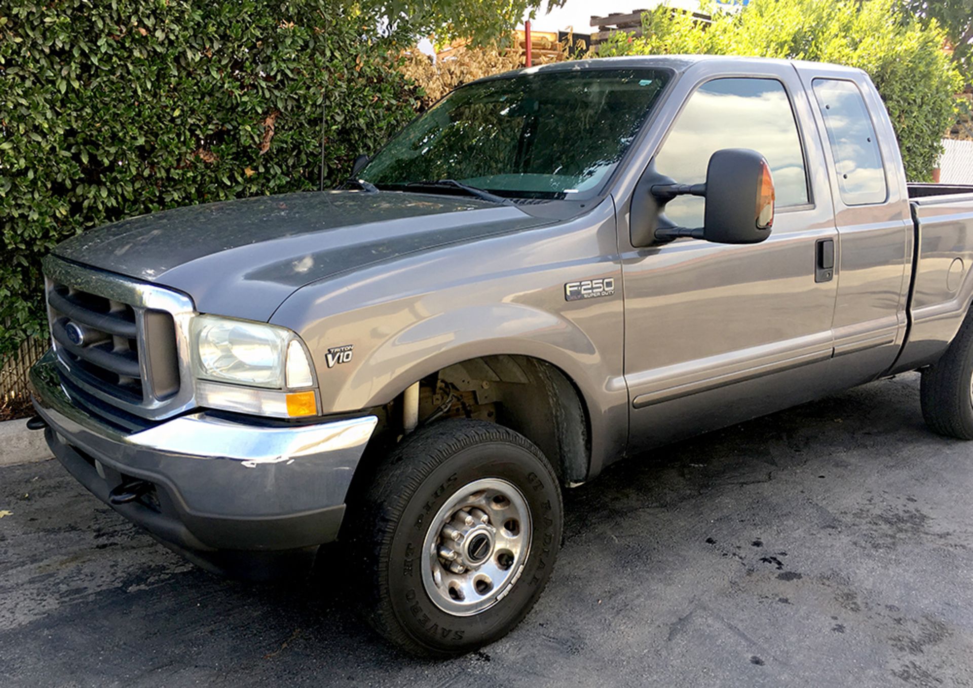 2003 FORD 250 SUPER DUTY LARIAT SUPER CAB 6.8L V10EFI PICKUP TRUCK - Image 2 of 17