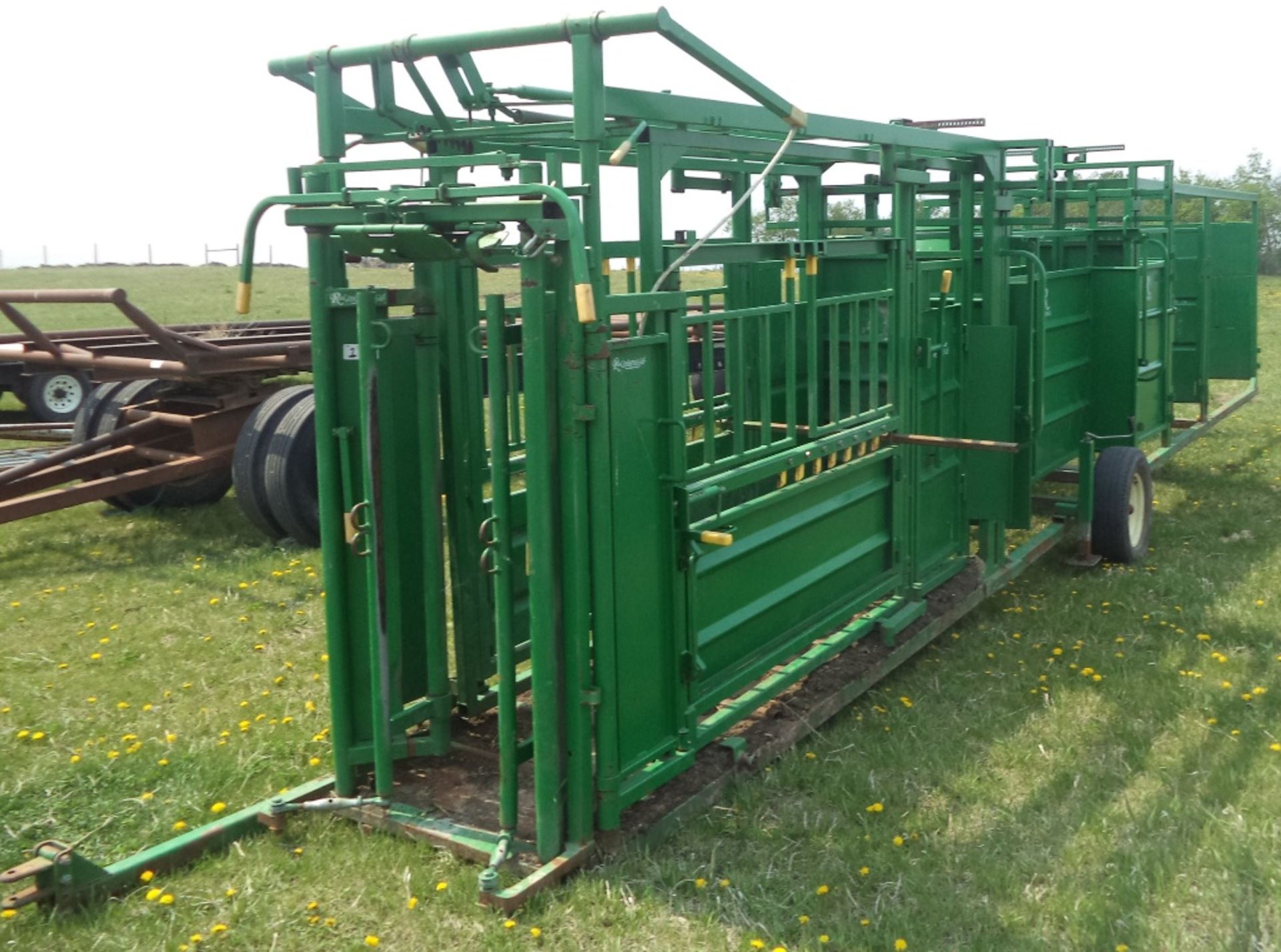 Real Industries Ltd Portable Livestock Handling System, w/Neck Extenders, S Alley, Palpation Cage,