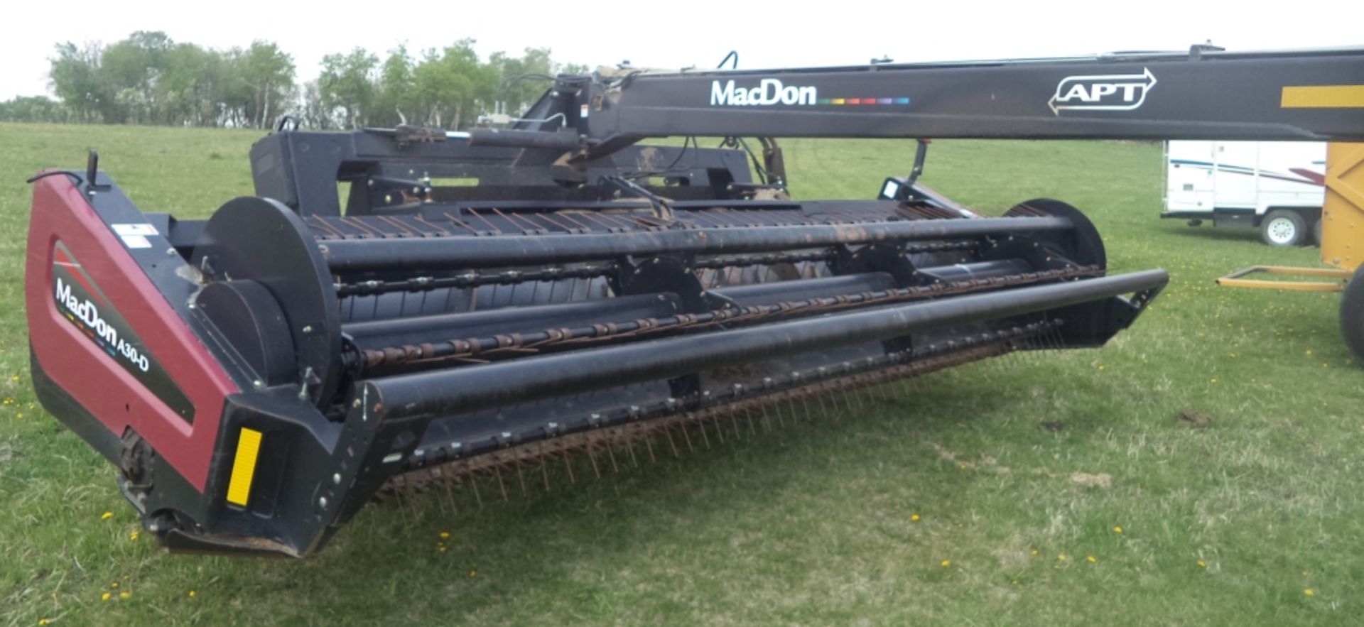 2010 MacDon A30-D 16ft Mower Conditioner, Crimper (s/n:198616) S/N Header (s/n: 198466) - Image 3 of 3