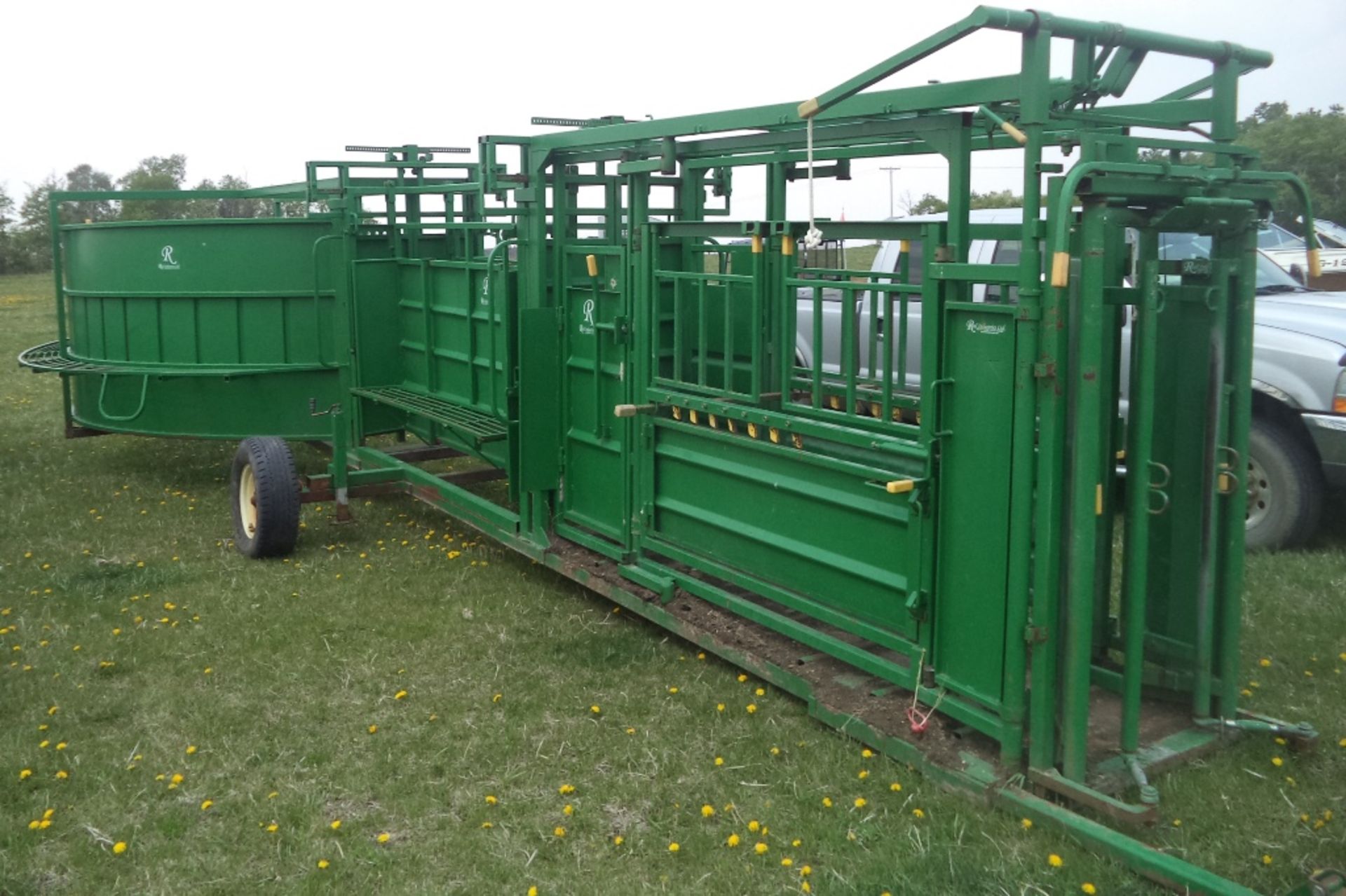 Real Industries Ltd Portable Livestock Handling System, w/Neck Extenders, S Alley, Palpation Cage, - Image 2 of 2