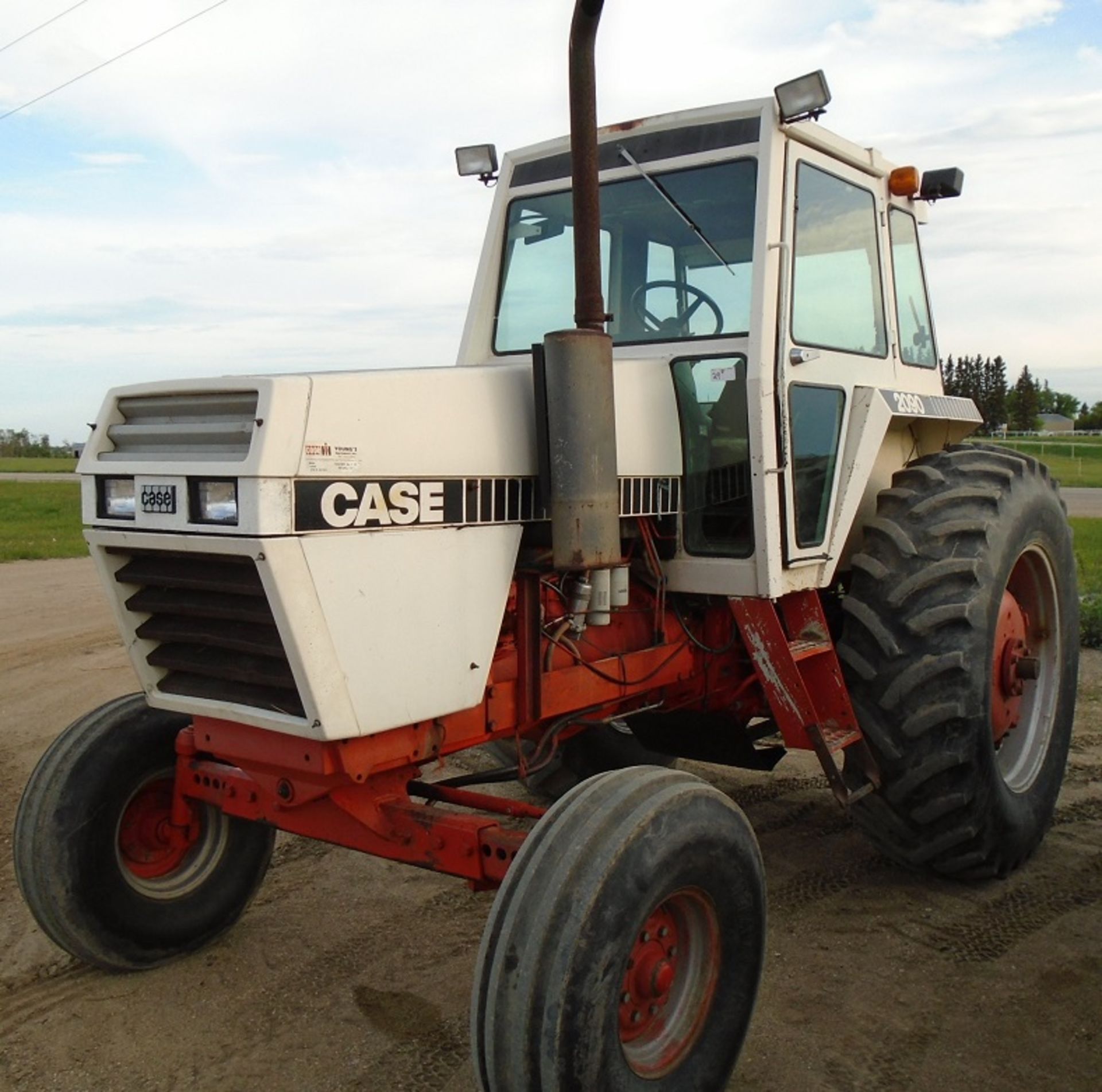 Case 2090 Diesel Tractor, s/n: 10175401 - Image 2 of 2