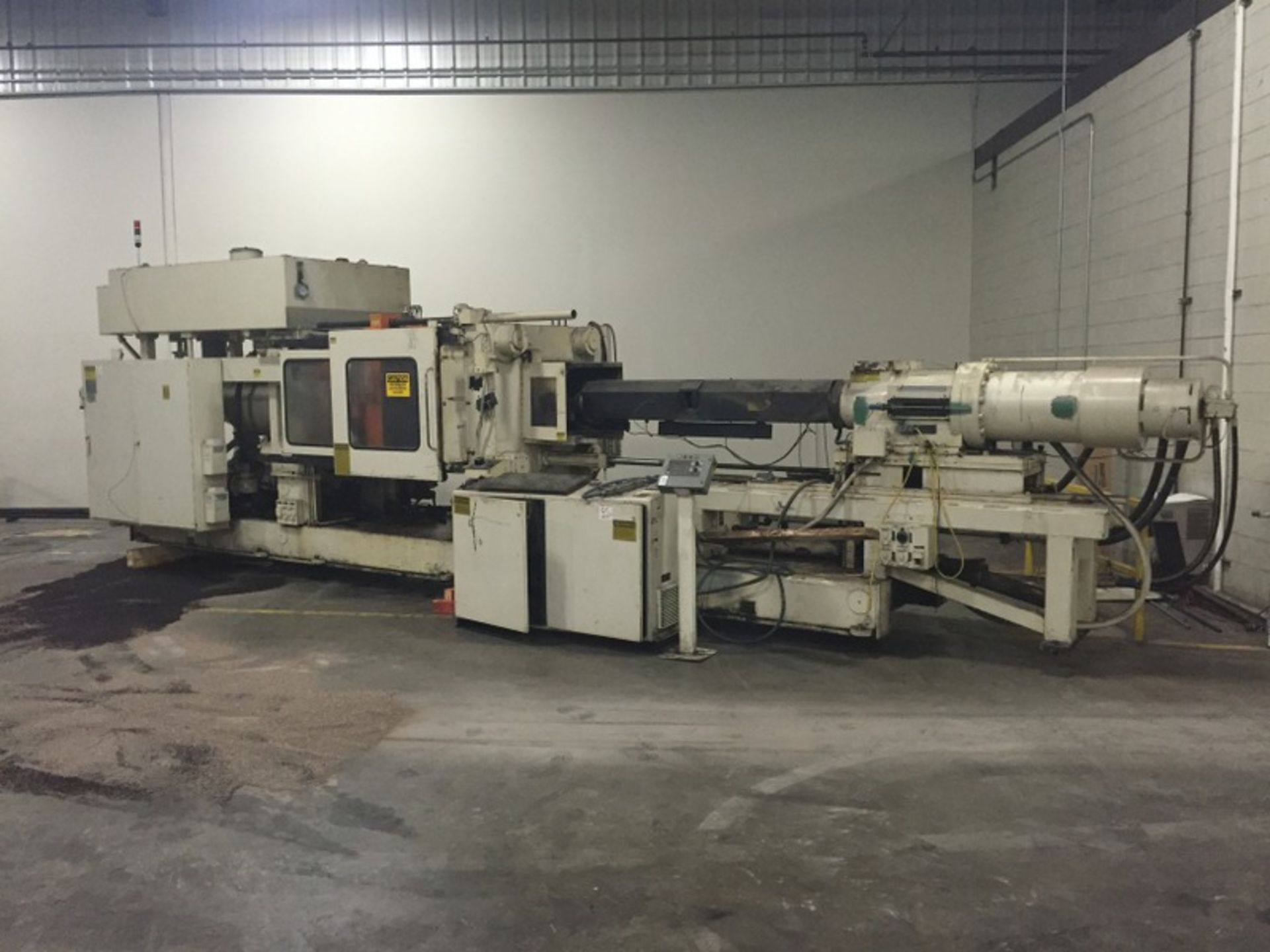 Cincinnati Milacron Mdl. H500-48, 500-Ton Injection Molding Machine, 48oz Shot, 48" x 48" Platen - Image 2 of 11