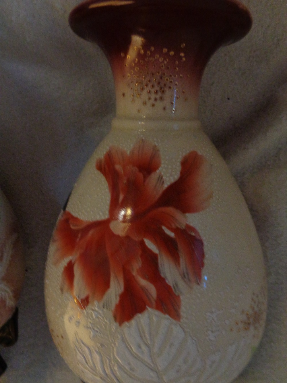 HAND PAINTED EMBOSSED SATSUMA - Image 3 of 5