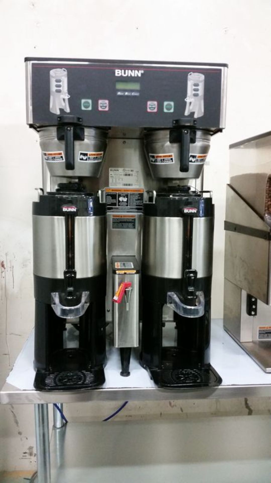 Bunn dual coffee maker - New in 2013