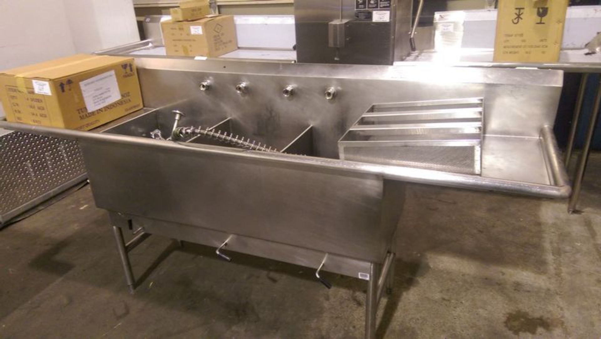 Heavy Duty Custom 3 Well Stainless Steel Sink complete with 3 Drain Releases, 3 Trash Catchers, Wash