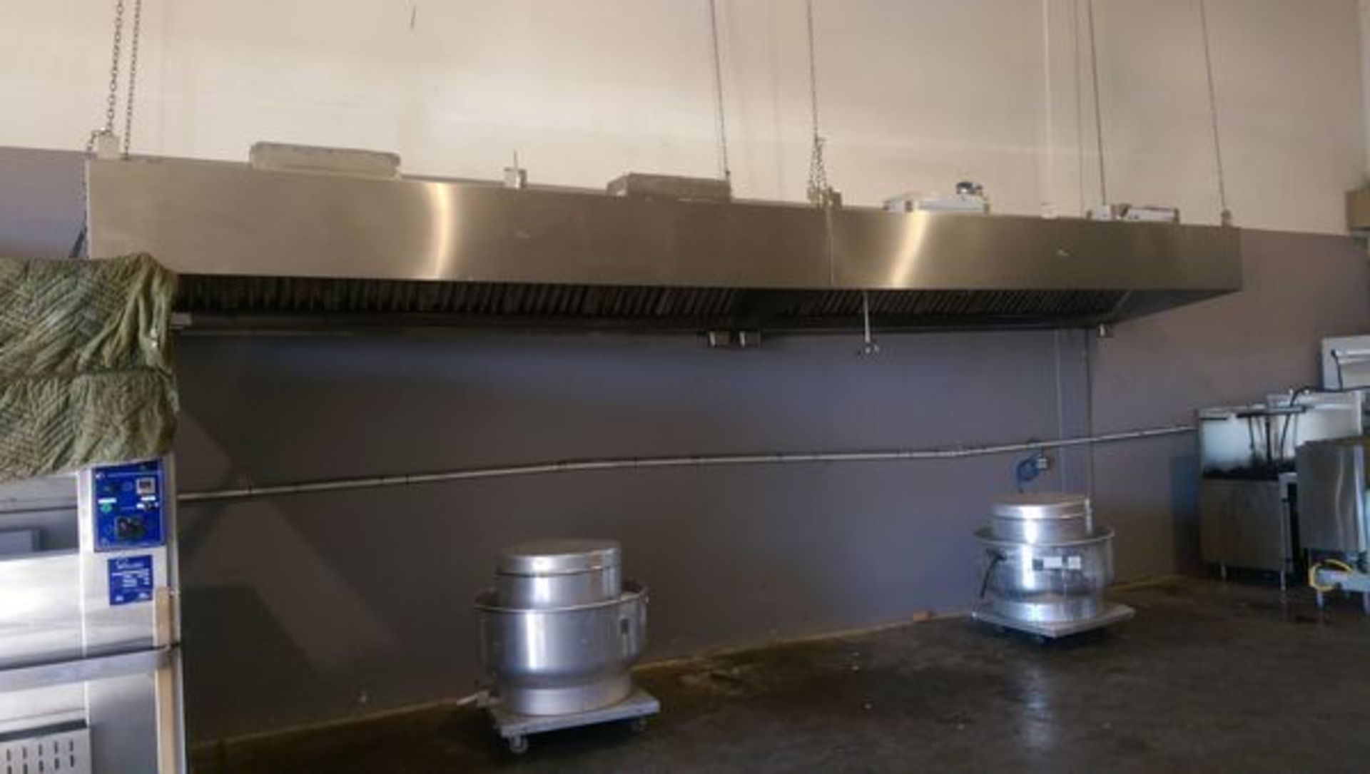 Approx. 140" NSC All Stainless Steel Canopy - Complete with Built In Air Return, Lights, Fire - Image 2 of 2