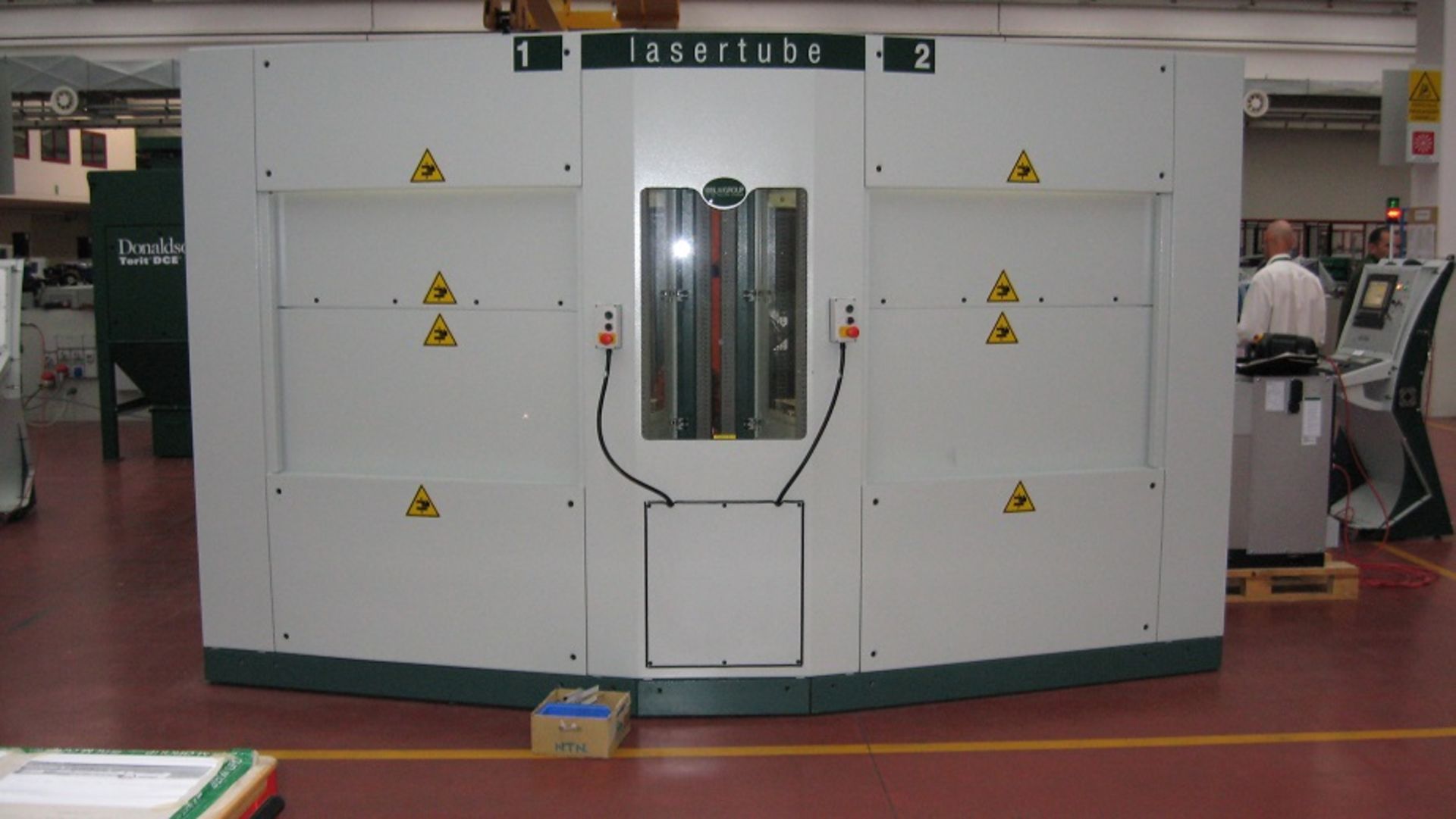 2009 BLM LT905D, 2500 Watt Tube Laser