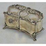 An Art Nouveau late Victorian hallmarked silver trinket box,