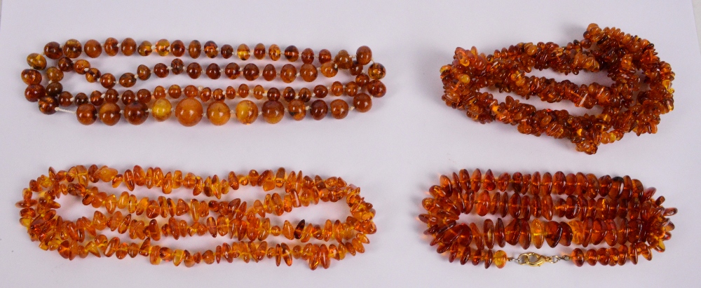 A Baltic amber necklace with graduated rounded beads, length 78cm (one bead missing),