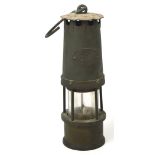 A W.E. Teal & Co. Ltd. Swinton of Lancashire miner's lamp (af).